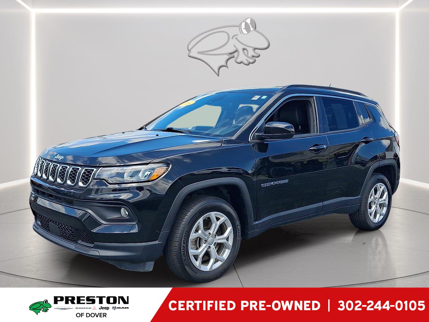 Diamond Black Crystal Pearlcoat 2024 Jeep Compass SUV / Crossover Four-Wheel Drive 8-Speed Automatic