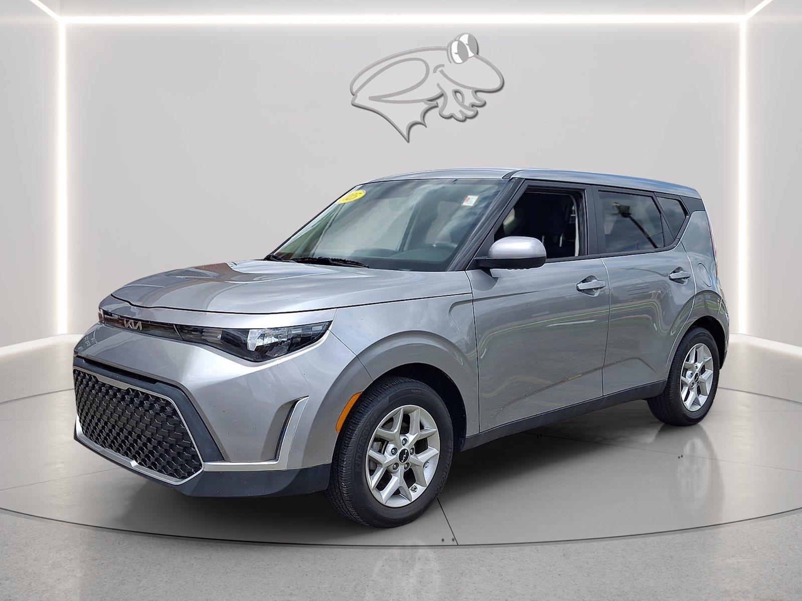 Steel Gray 2025 Kia Soul SUV / Crossover Front-Wheel Drive Continuously Variable Transmission