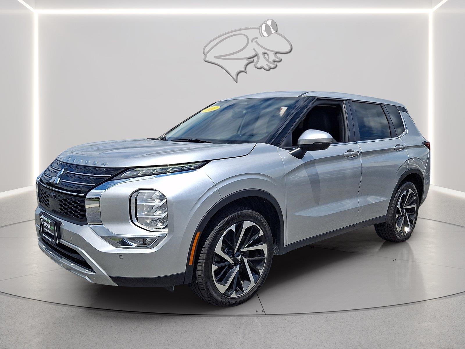 Alloy Silver Metallic 2022 Mitsubishi Outlander SUV / Crossover Front-Wheel Drive Continuously Variable Transmission