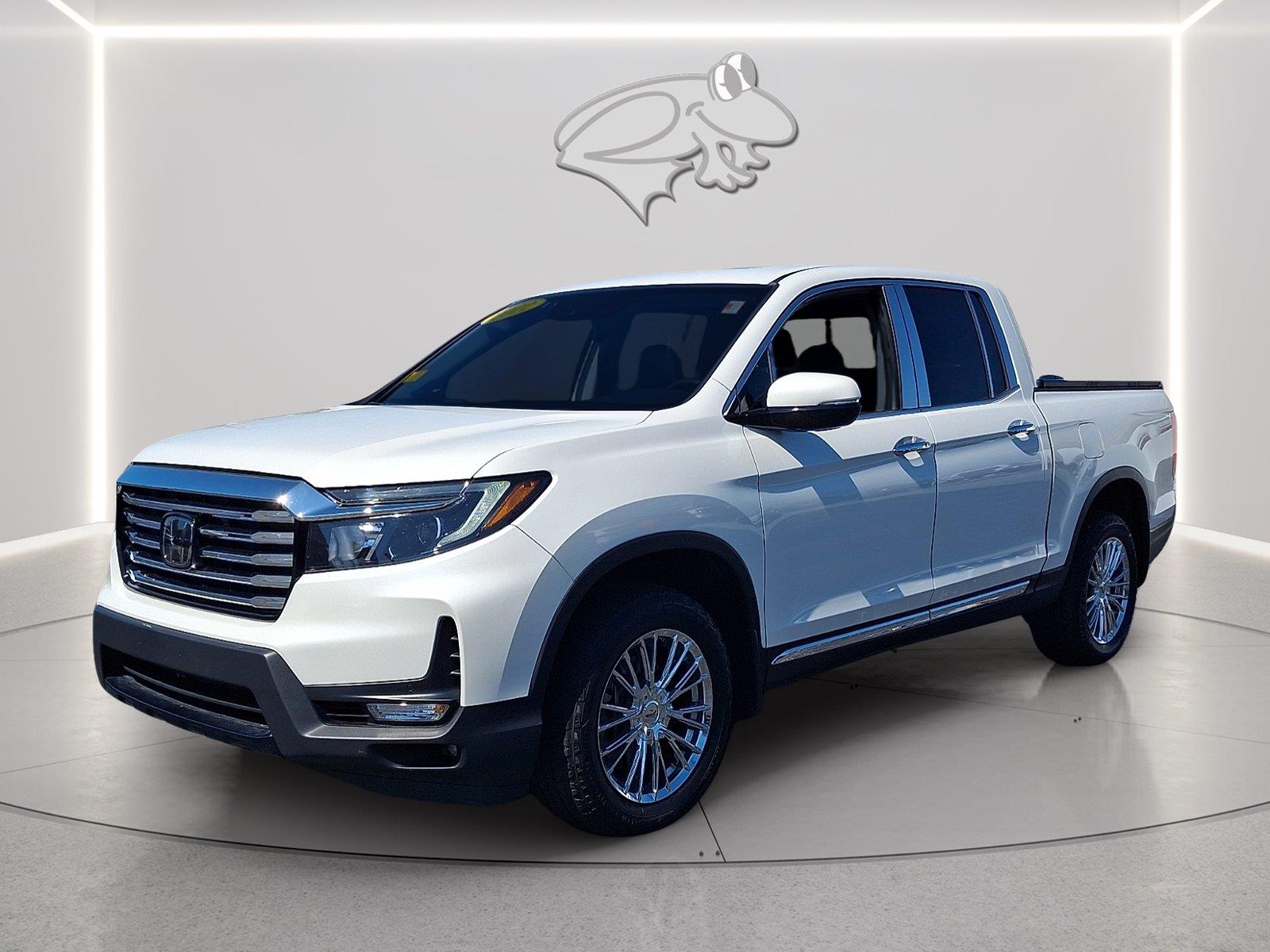 Platinum White Pearl 2022 Honda Ridgeline Pickup Truck All-Wheel Drive 9-Speed Automatic