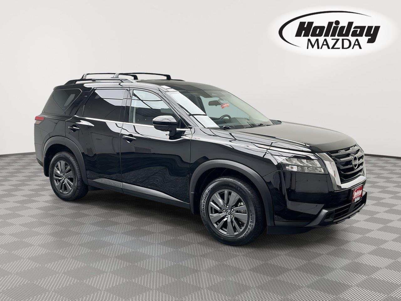 Super Black 2024 Nissan Pathfinder SUV / Crossover All-Wheel Drive Automatic