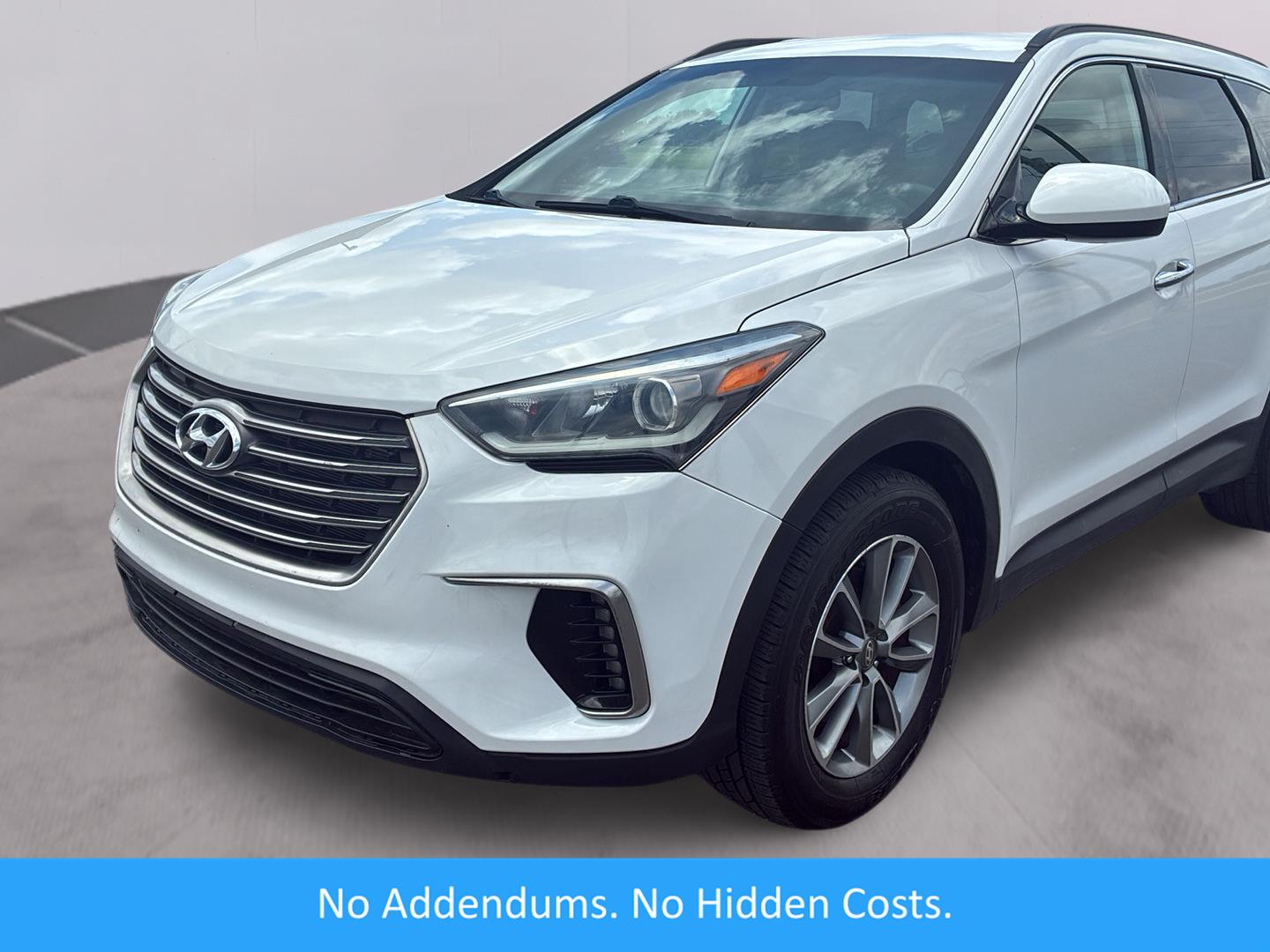 Monaco White 2019 Hyundai Santa Fe XL SE AWD SUV / Crossover All-Wheel Drive Automatic
