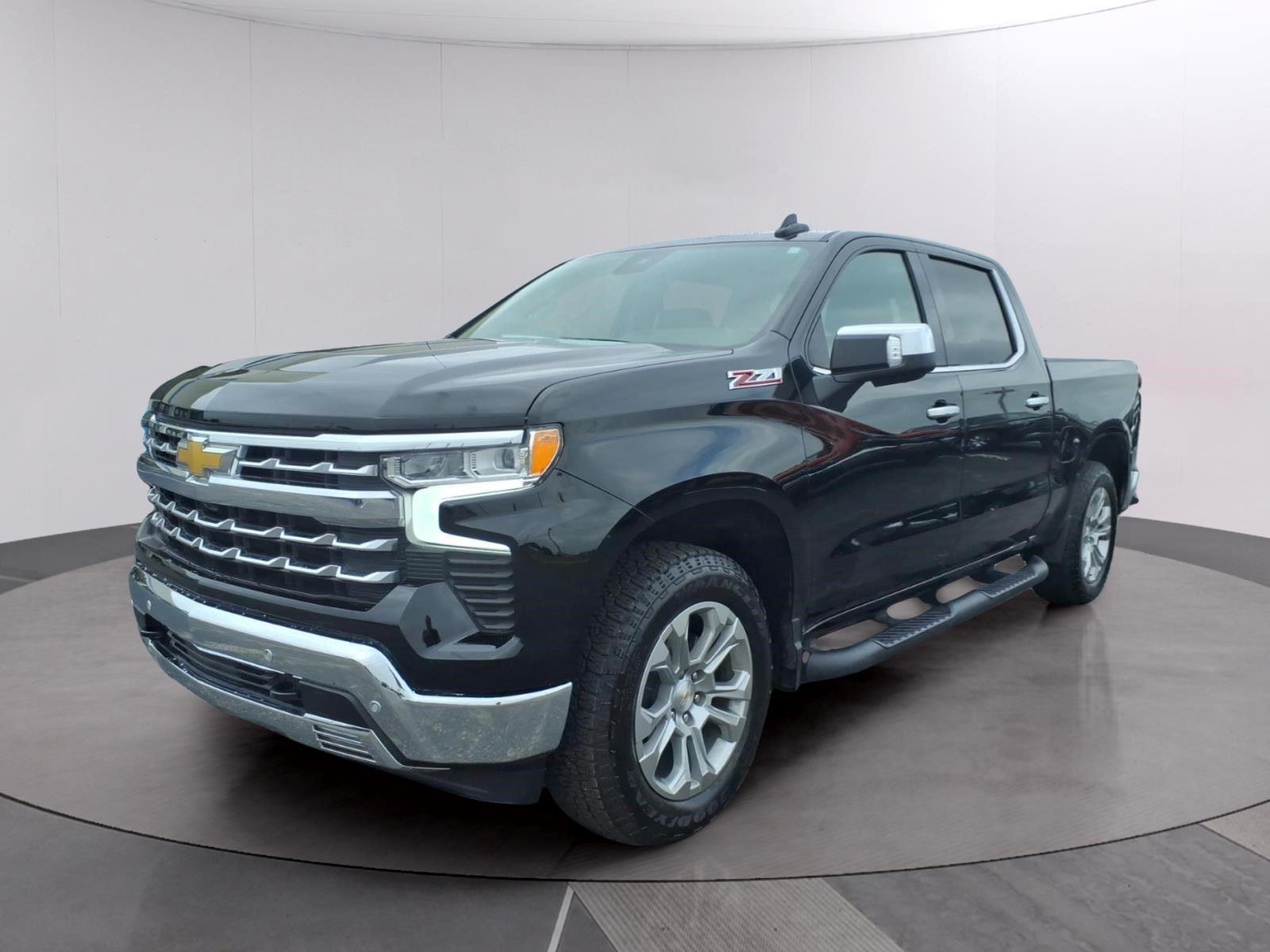 Black 2025 Chevrolet Silverado 1500 Pickup Truck Four-Wheel Drive Automatic