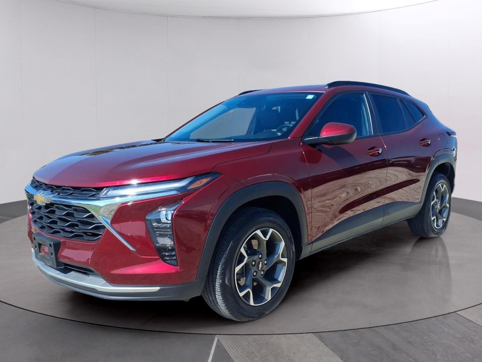 Red (Crimson Metallic) 2025 Chevrolet Trax SUV / Crossover Front-Wheel Drive 6-Speed Automatic
