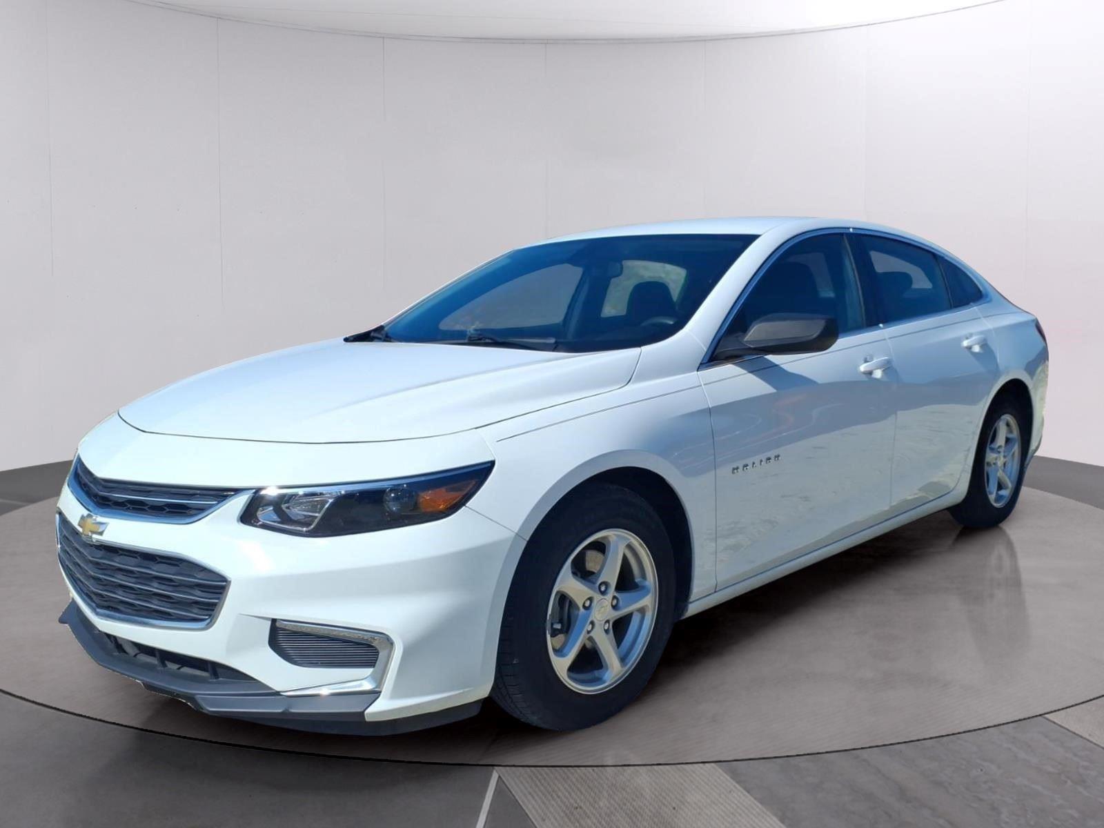 Summit White 2018 Chevrolet Malibu Sedan Front-Wheel Drive 6-Speed Automatic