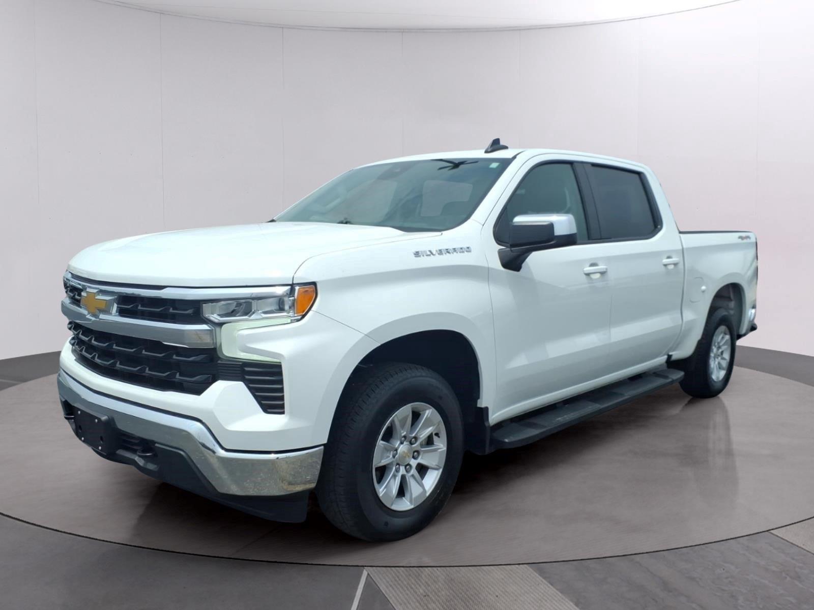 Summit White 2023 Chevrolet Silverado 1500 Pickup Truck Four-Wheel Drive 8-Speed Automatic