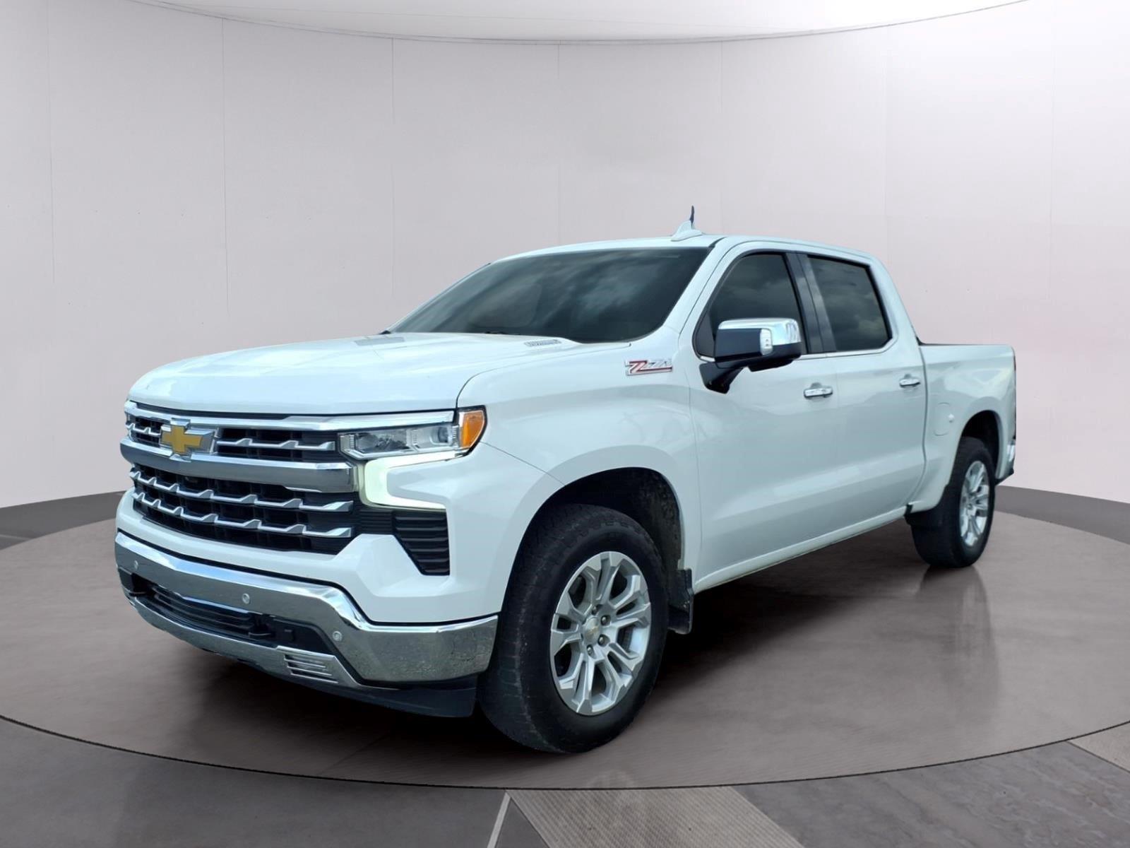 Summit White 2023 Chevrolet Silverado 1500 Pickup Truck Four-Wheel Drive Automatic