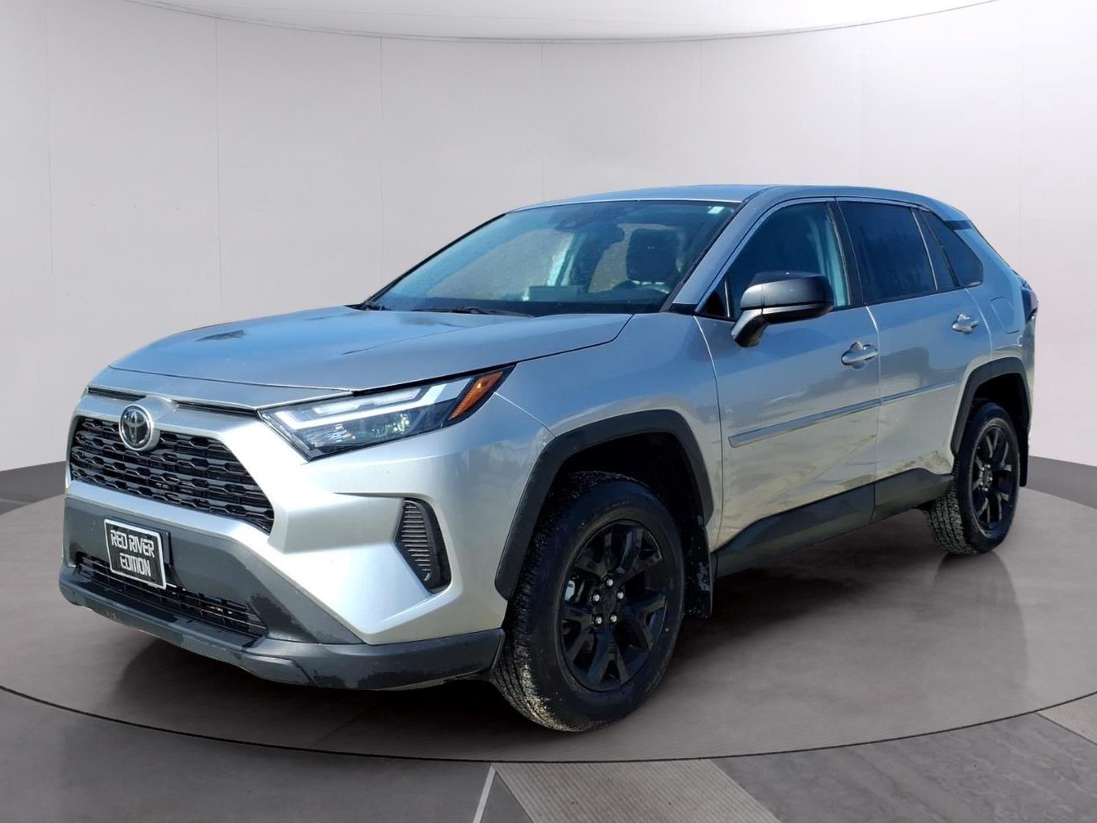  2024 Toyota RAV4 LE FWD   
