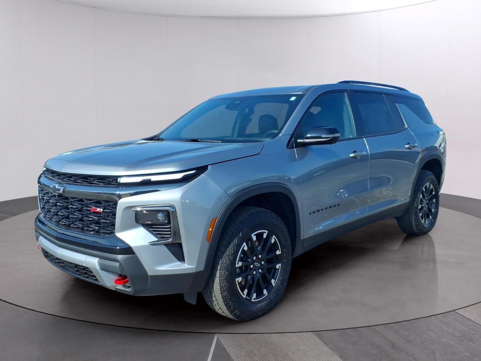 Sterling Gray Metallic 2025 Chevrolet Traverse SUV / Crossover Four-Wheel Drive 8-Speed Automatic