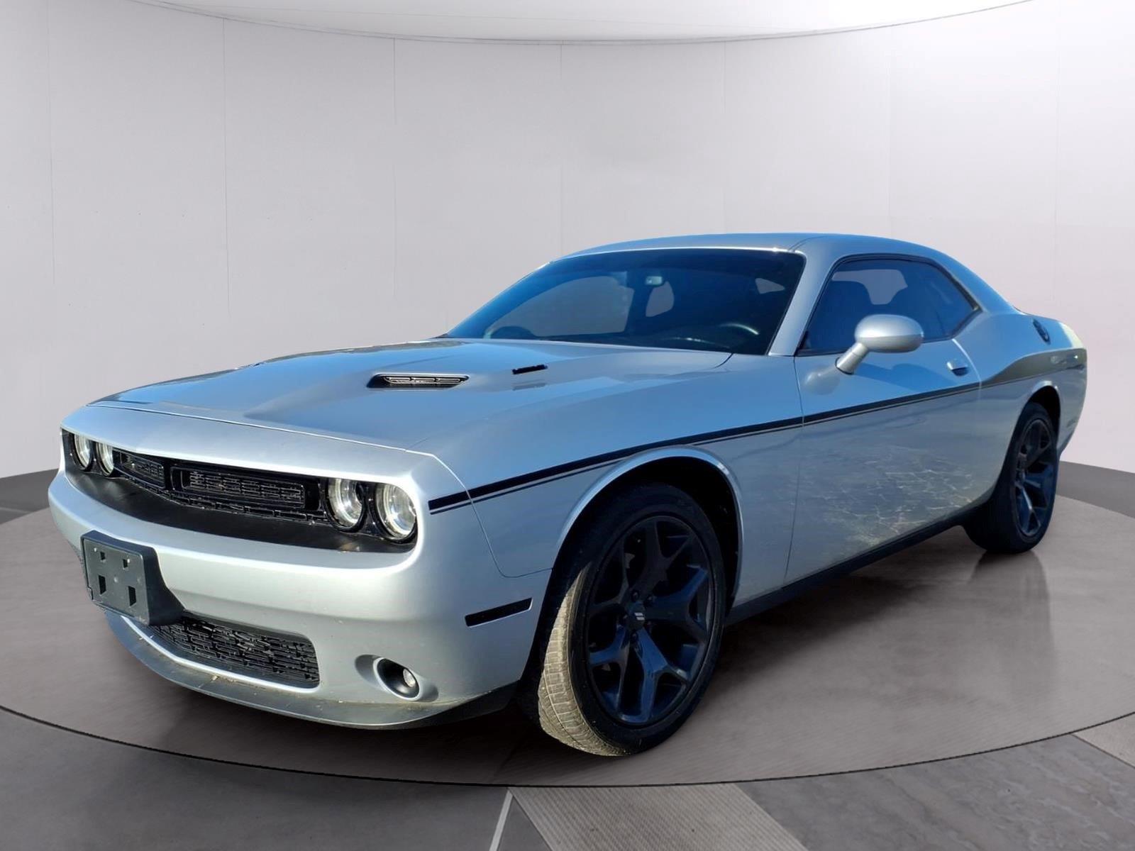 Triple Nickel Clearcoat 2020 Dodge Challenger Coupe Rear-Wheel Drive 8-Speed Automatic