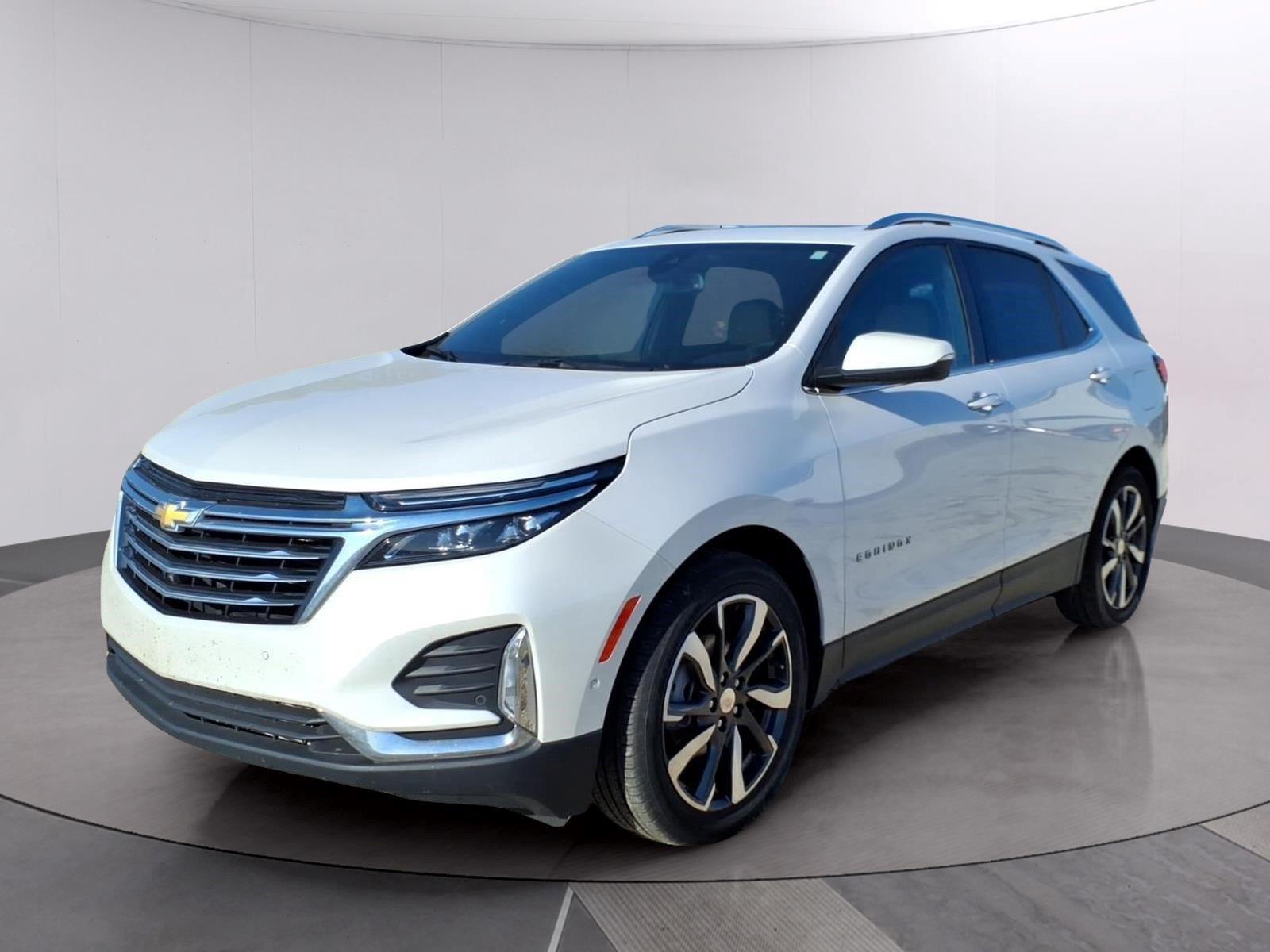 White (Iridescent Pearl Tricoat) 2024 Chevrolet Equinox SUV / Crossover Front-Wheel Drive 6-Speed Automatic Overdrive