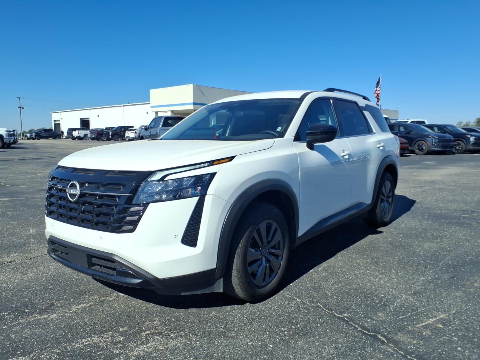 2026 Nissan Pathfinder SV FWD
