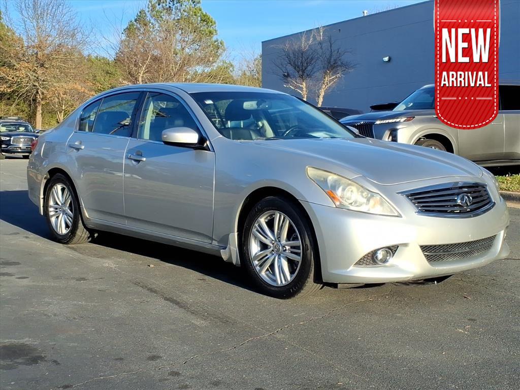 INFINITI G37 Journey Sedan RWD