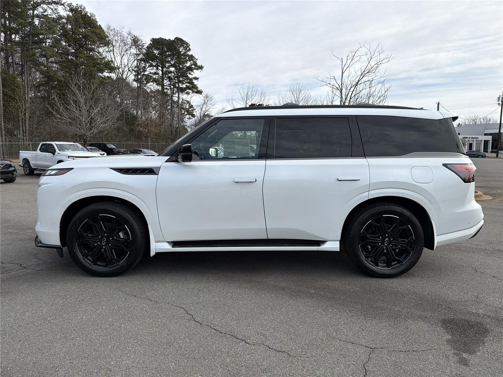 New 2026 Radiant White INFINITI SPORT image 23
