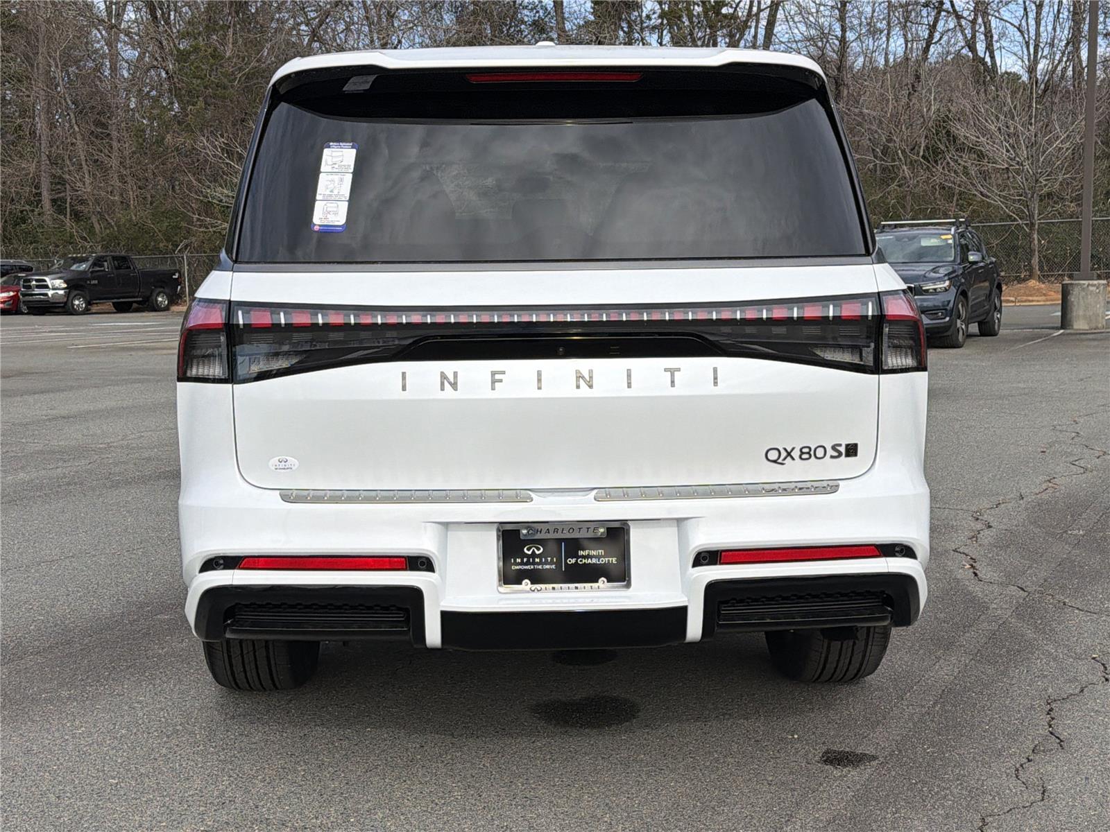 New 2026 Radiant White INFINITI SPORT image 25