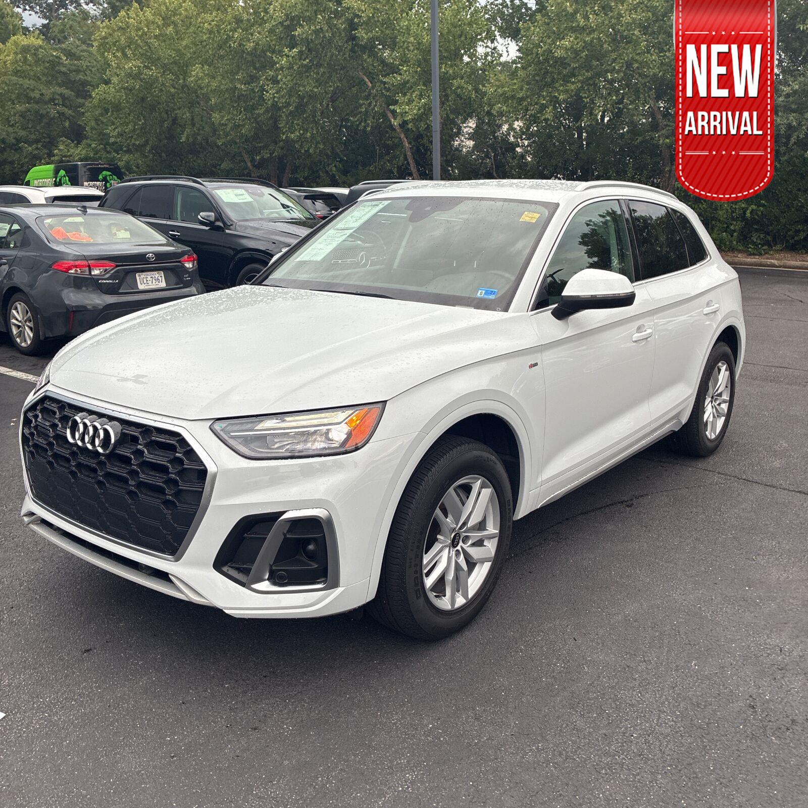 Glacier White Metallic 2023 Audi Q5 SUV / Crossover All-Wheel Drive 7-Speed Automatic