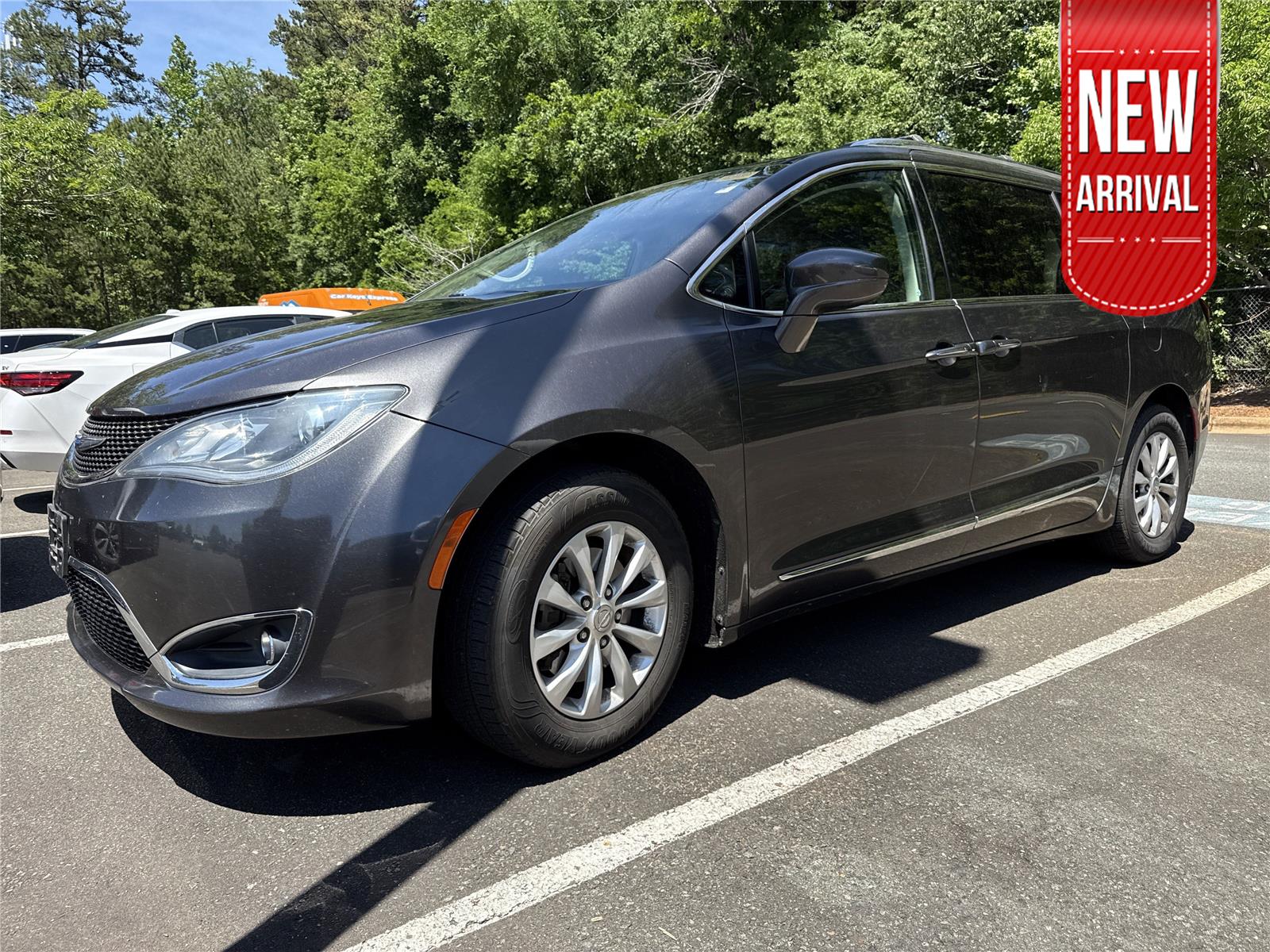 Gray (Granite Crystal Metallic Clearcoat) 2018 Chrysler Pacifica Touring L Plus FWD Minivan Front-Wheel Drive 9-Speed Automatic