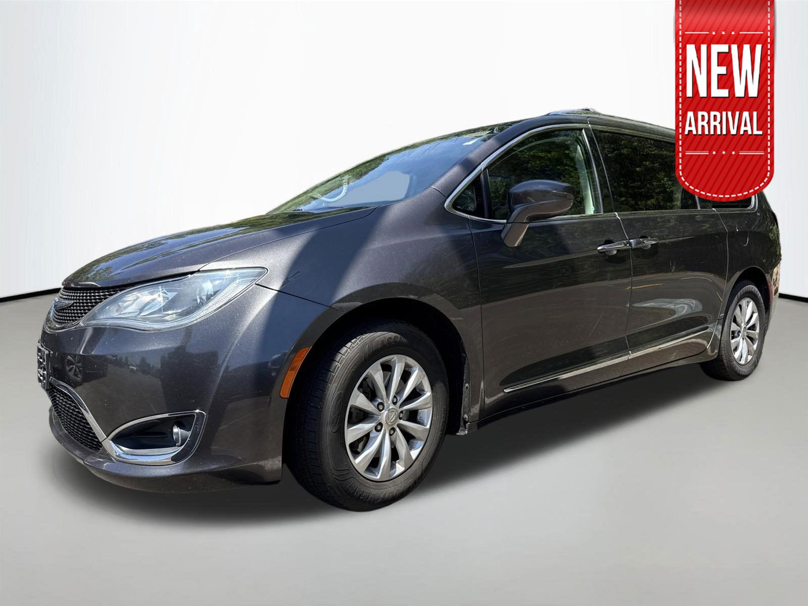 Gray (Granite Crystal Metallic Clearcoat) 2018 Chrysler Pacifica Touring L Plus FWD Minivan Front-Wheel Drive 9-Speed Automatic