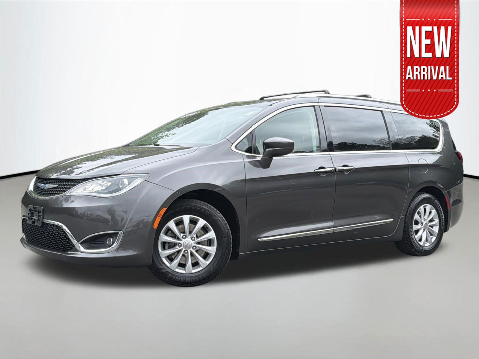 Gray (Granite Crystal Metallic Clearcoat) 2018 Chrysler Pacifica Touring L Plus FWD Minivan Front-Wheel Drive 9-Speed Automatic