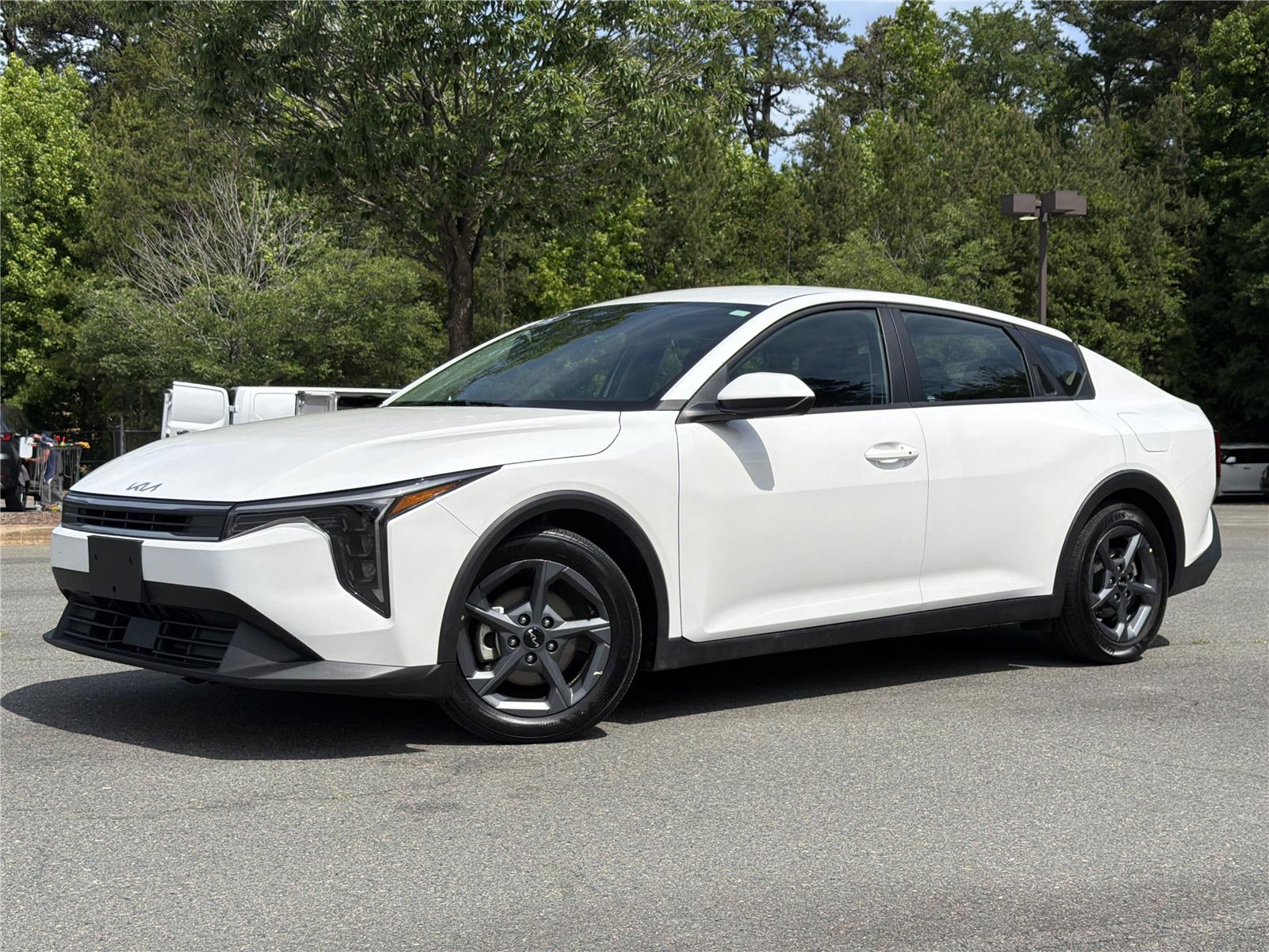 Snow White Pearl 2025 Kia K4 LXS FWD Sedan Front-Wheel Drive Continuously Variable Transmission