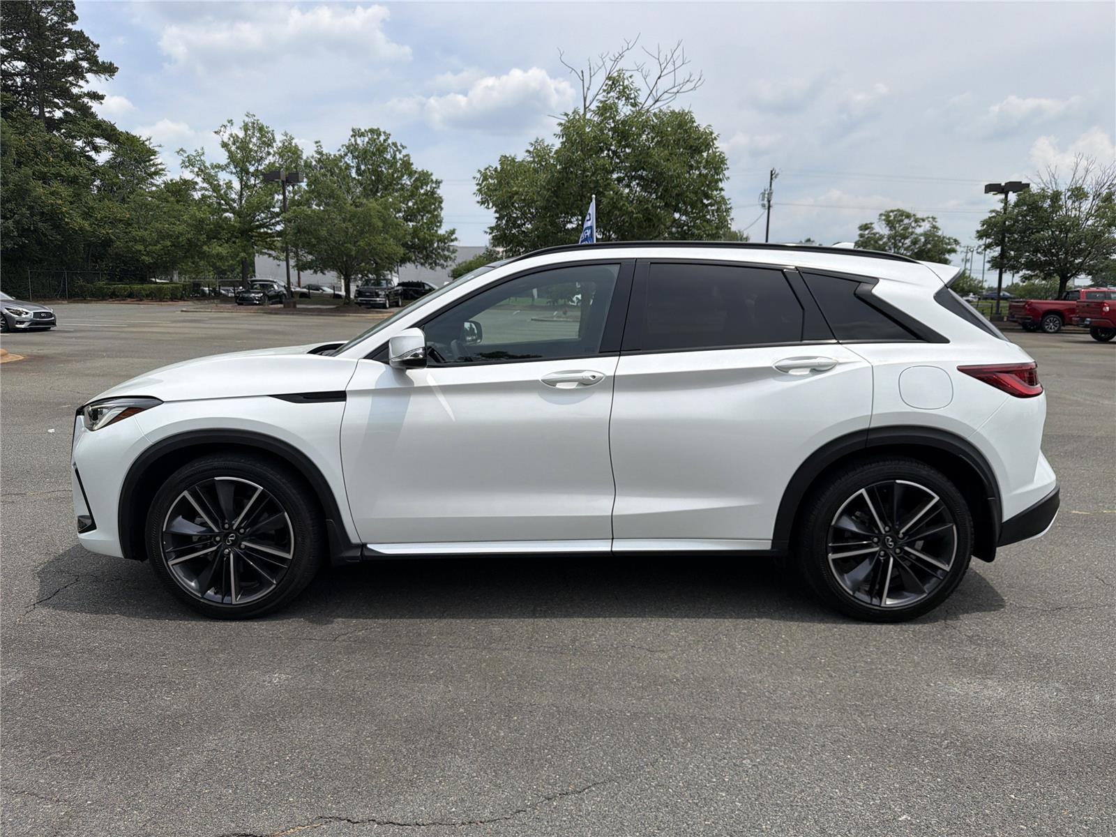 Certified Used 2023 Radiant White INFINITI SPORT image 25