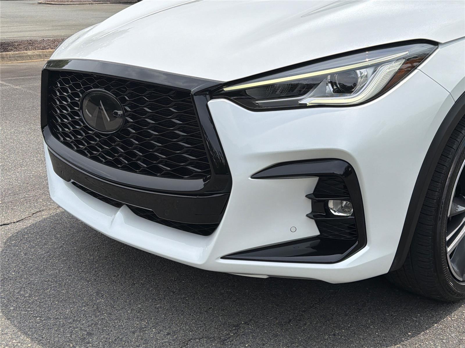 Certified Used 2023 Radiant White INFINITI SPORT image 34
