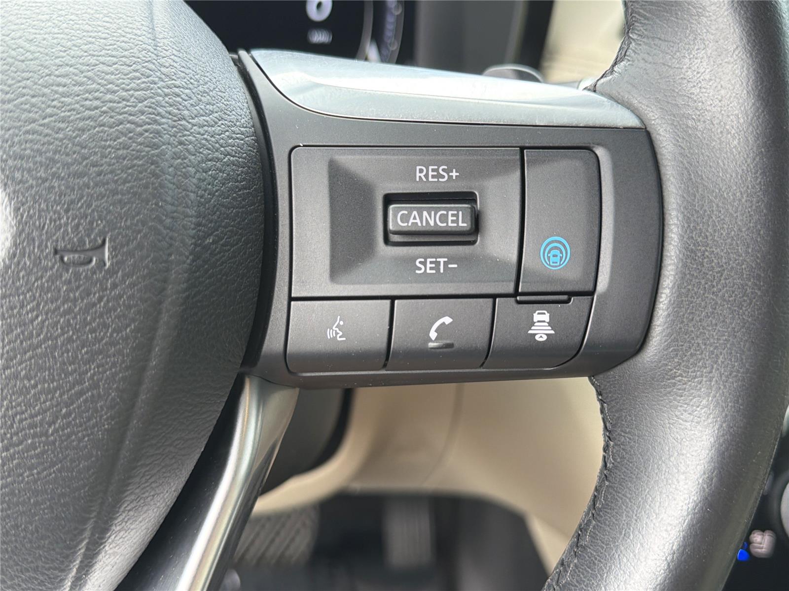 Certified Used 2024 Mineral Black INFINITI LUXE image 17