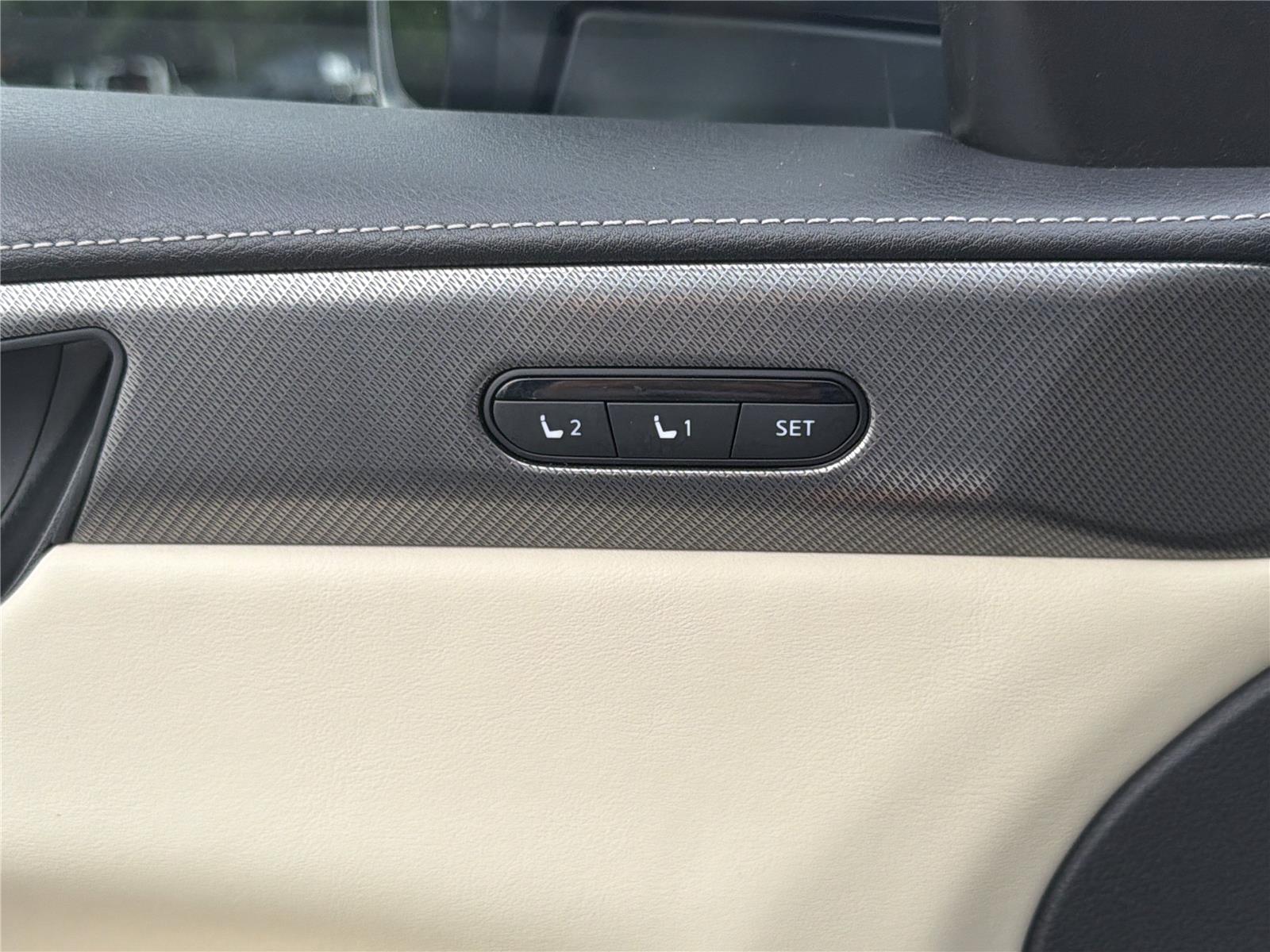 Certified Used 2024 Mineral Black INFINITI LUXE image 22