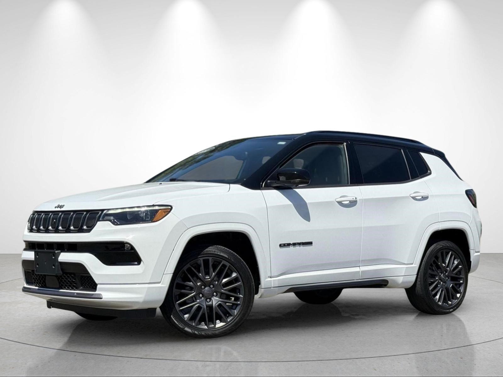 Bright White Clearcoat 2022 Jeep Compass SUV / Crossover Four-Wheel Drive 9-Speed Automatic