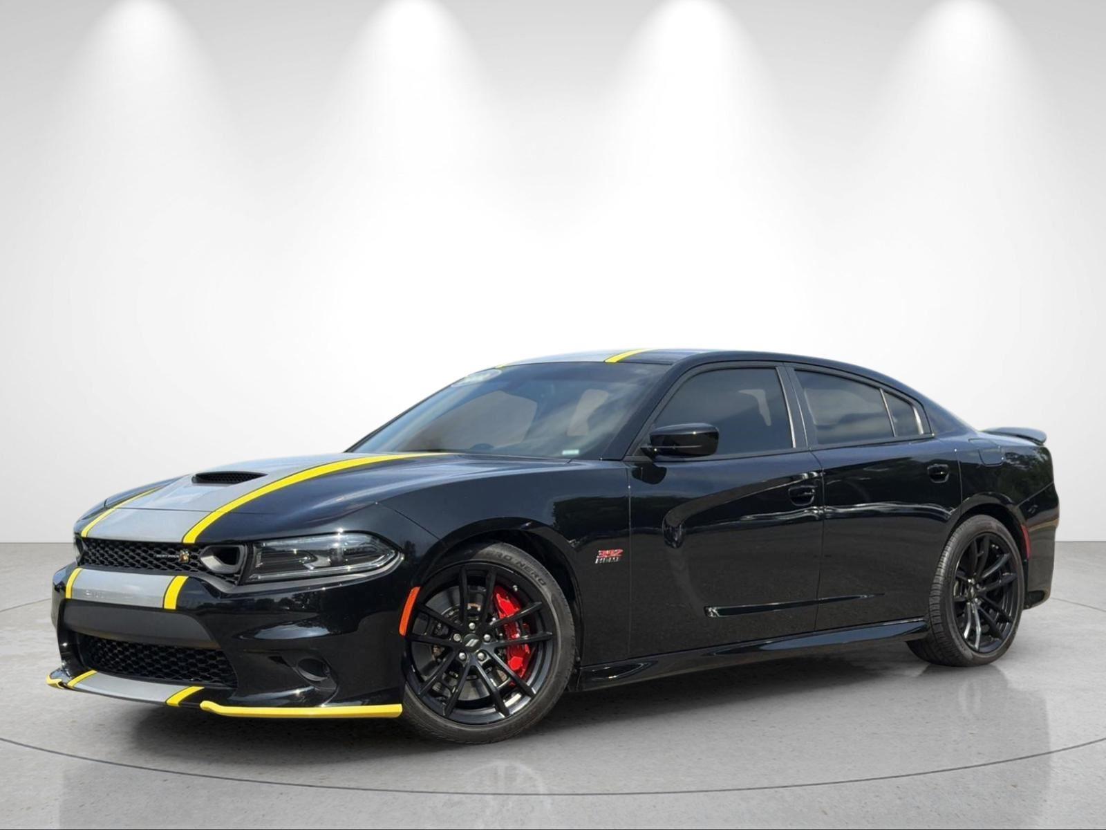 Pitch Black Clearcoat 2022 Dodge Charger Sedan Rear-Wheel Drive 8-Speed Automatic