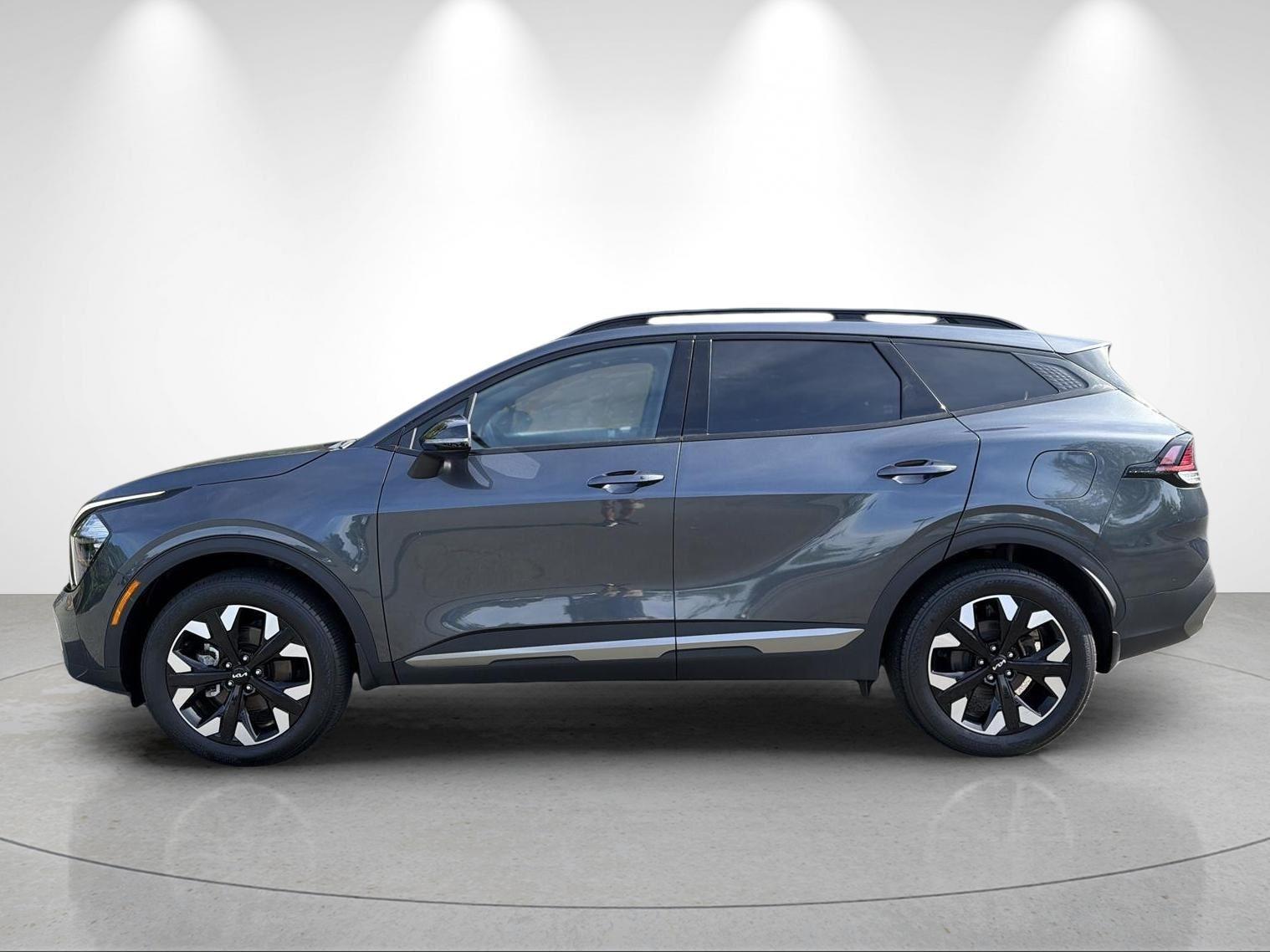 Used 2023 Gravity Gray Kia X-Line image 2