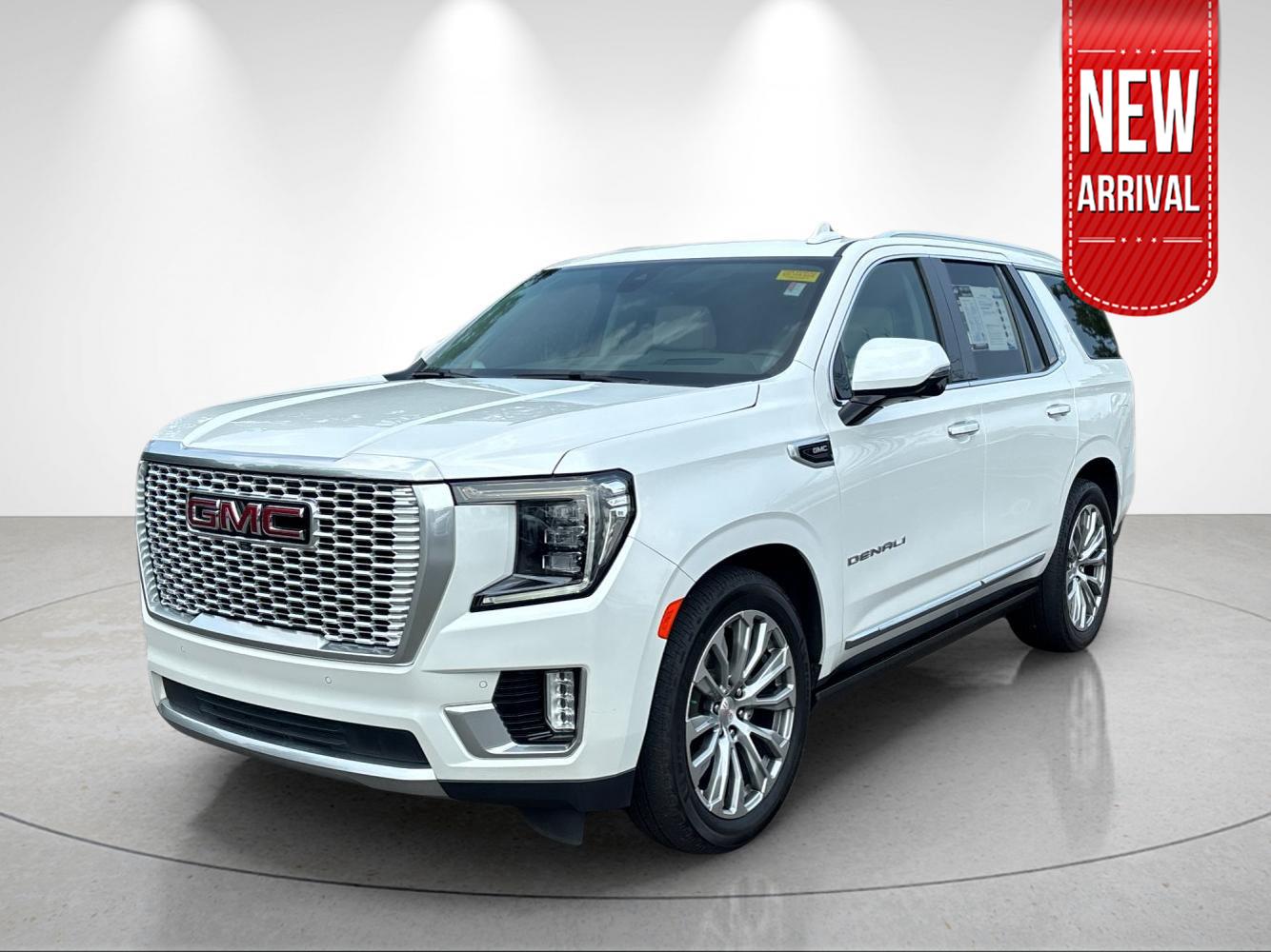 White Frost Tricoat 2021 GMC Yukon SUV / Crossover Four-Wheel Drive Automatic
