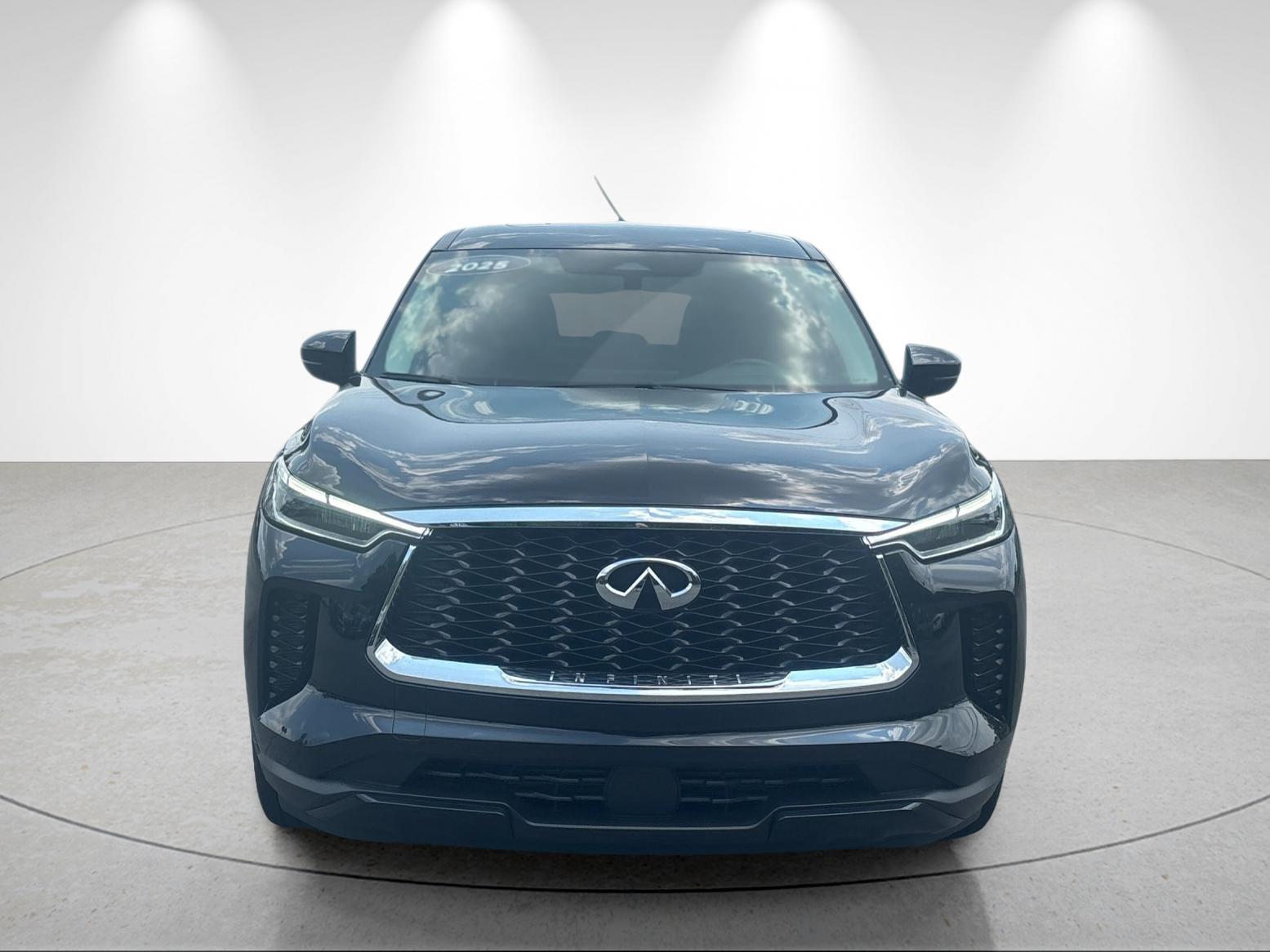Certified Used 2025 Mineral Black INFINITI PURE image 8