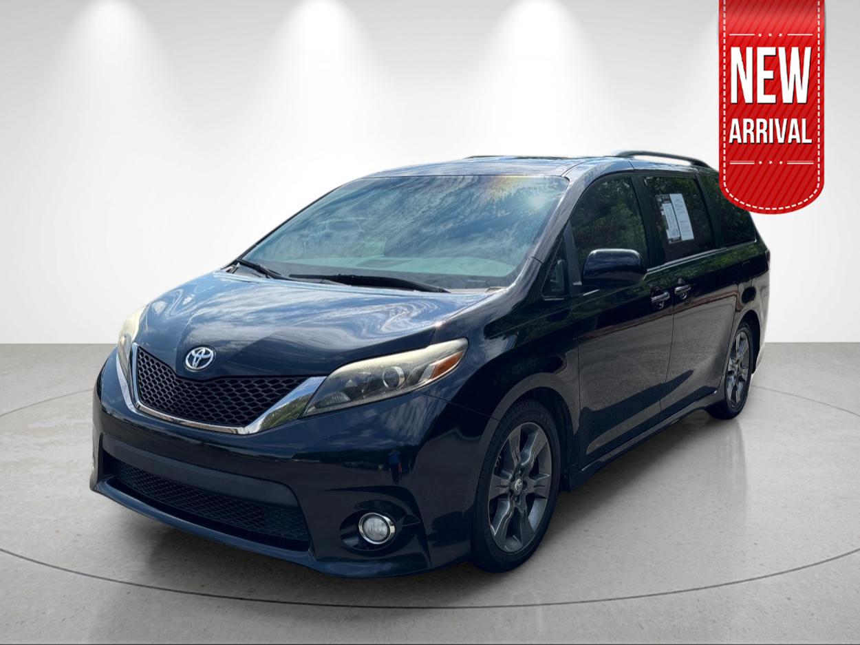 Midnight Black Metallic 2016 Toyota Sienna Minivan Front-Wheel Drive Automatic