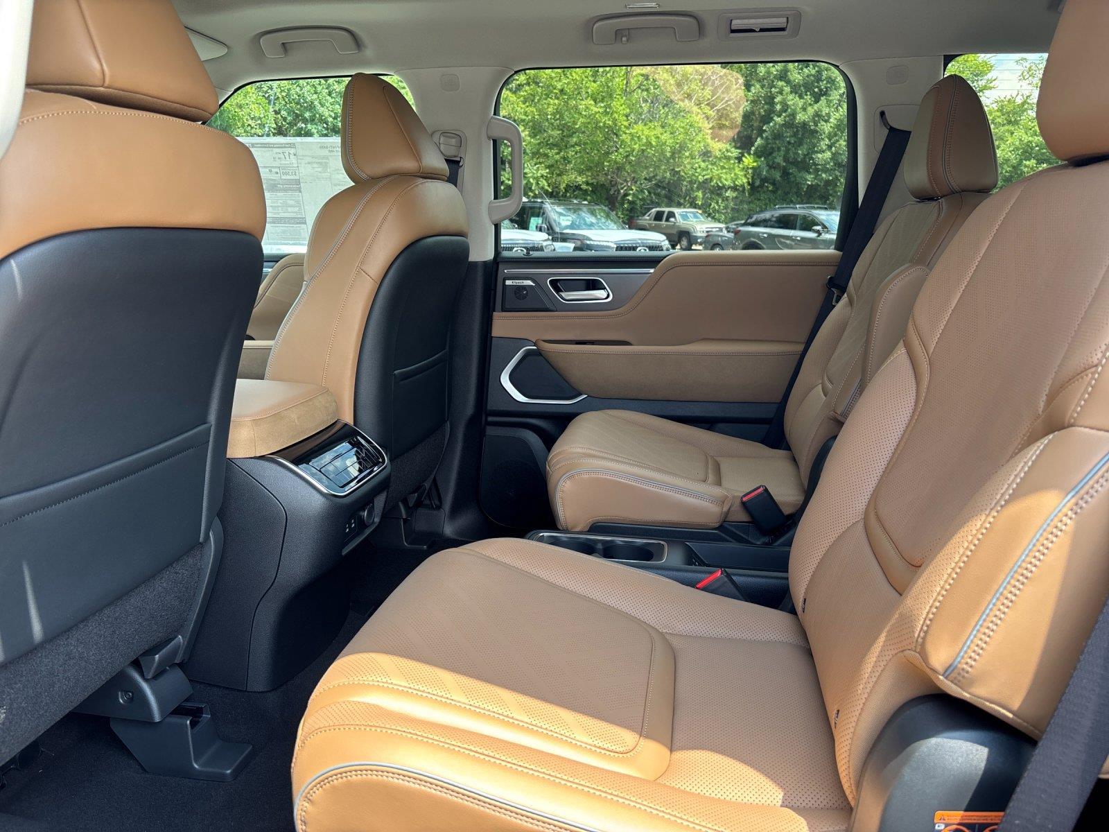 New 2027 Black Obsidian INFINITI LUXE image 33