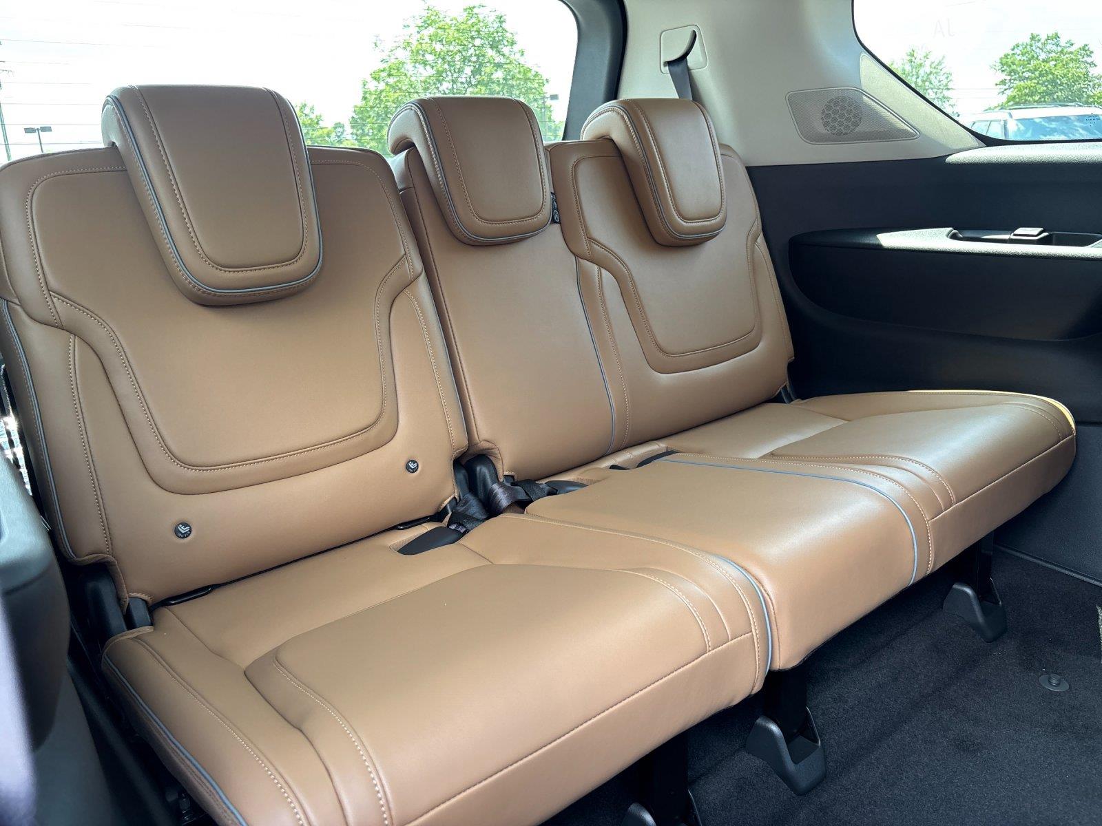 New 2027 Black Obsidian INFINITI LUXE image 39