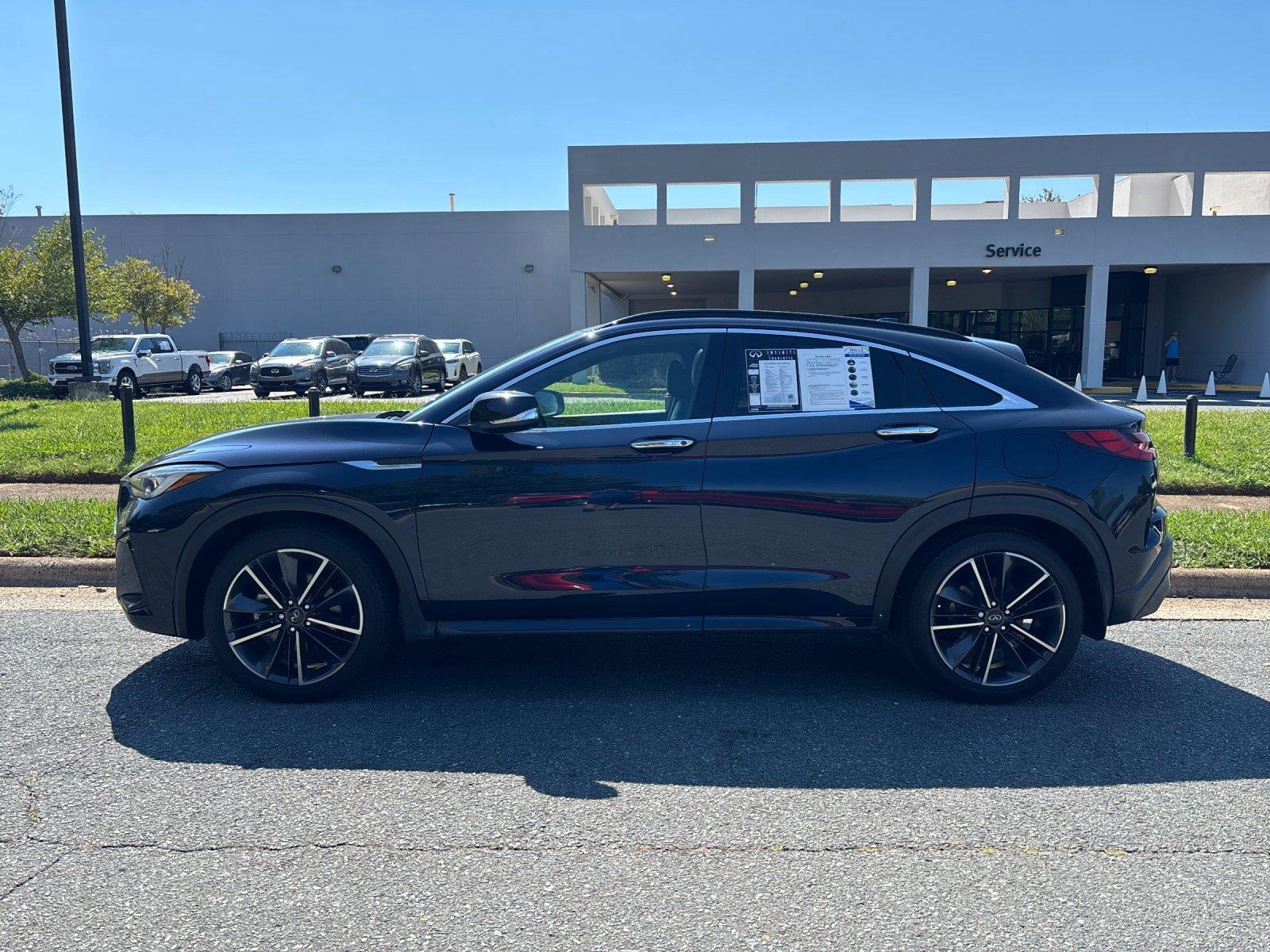 View vehicle photo 2