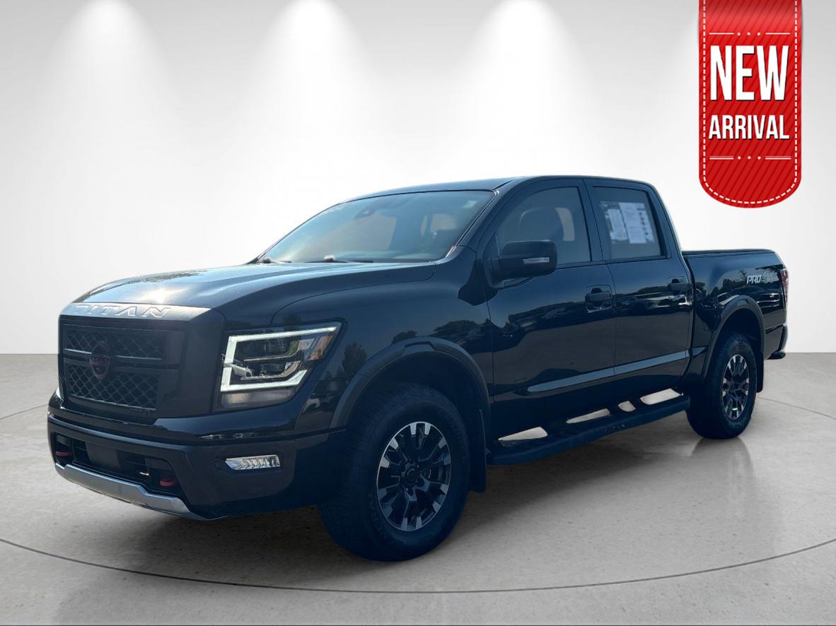 2024 Nissan Titan PRO-4X Crew Cab 4WD