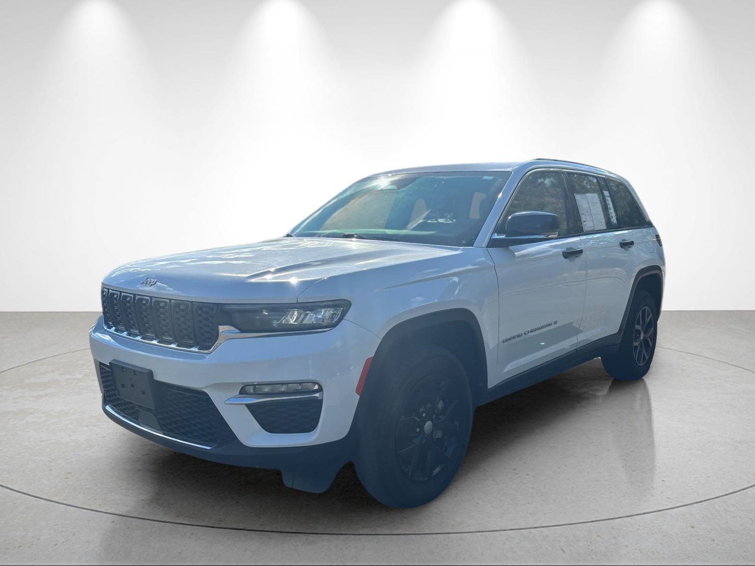 Bright White Clearcoat 2024 Jeep Grand Cherokee SUV / Crossover Four-Wheel Drive 8-Speed Automatic