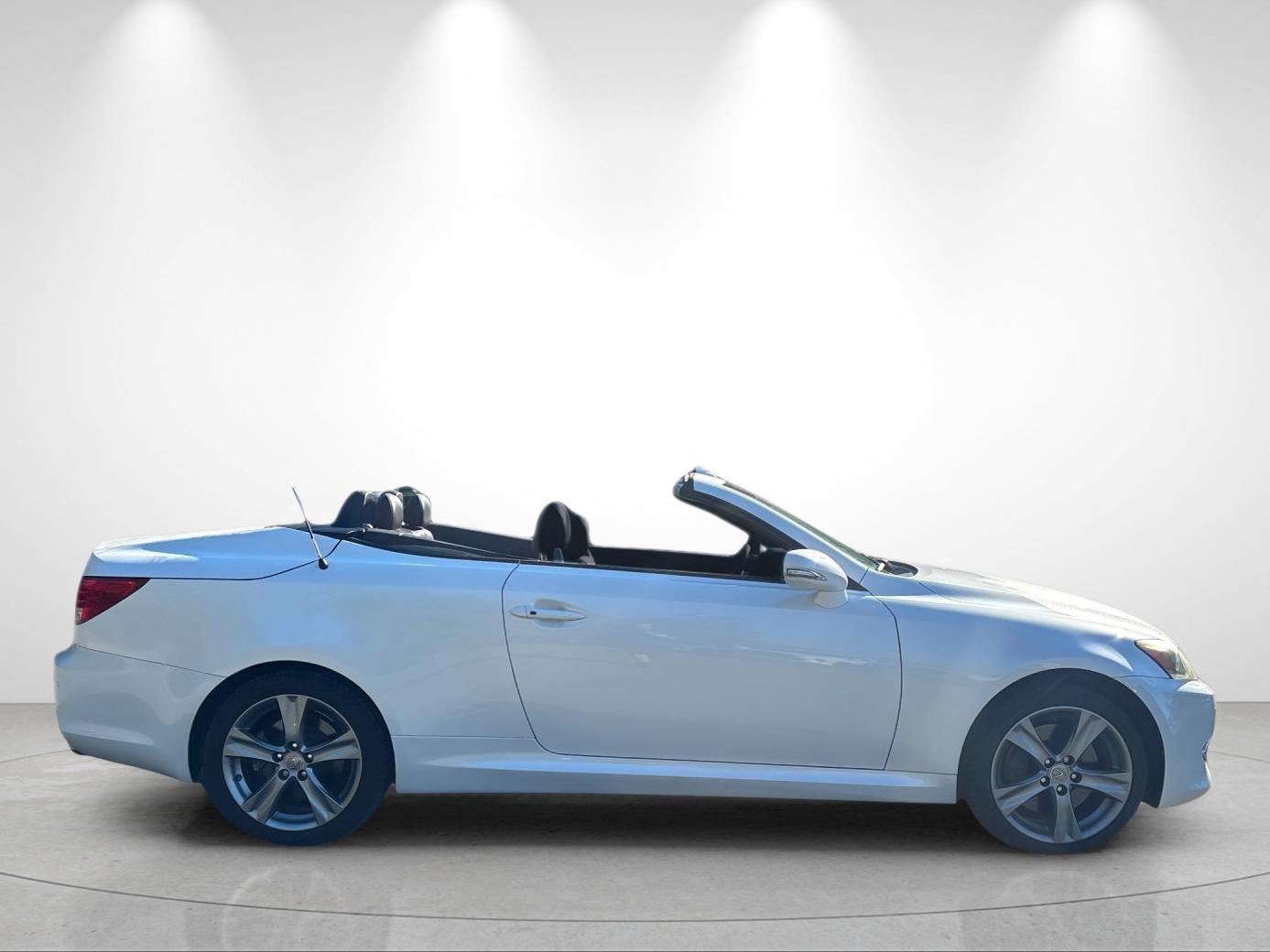 Used 2013 Starfire Pearl Lexus Base image 6
