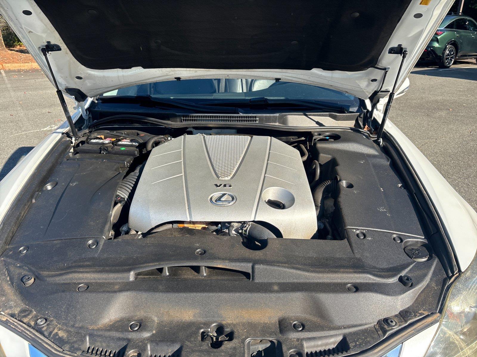Used 2013 Starfire Pearl Lexus Base image 9