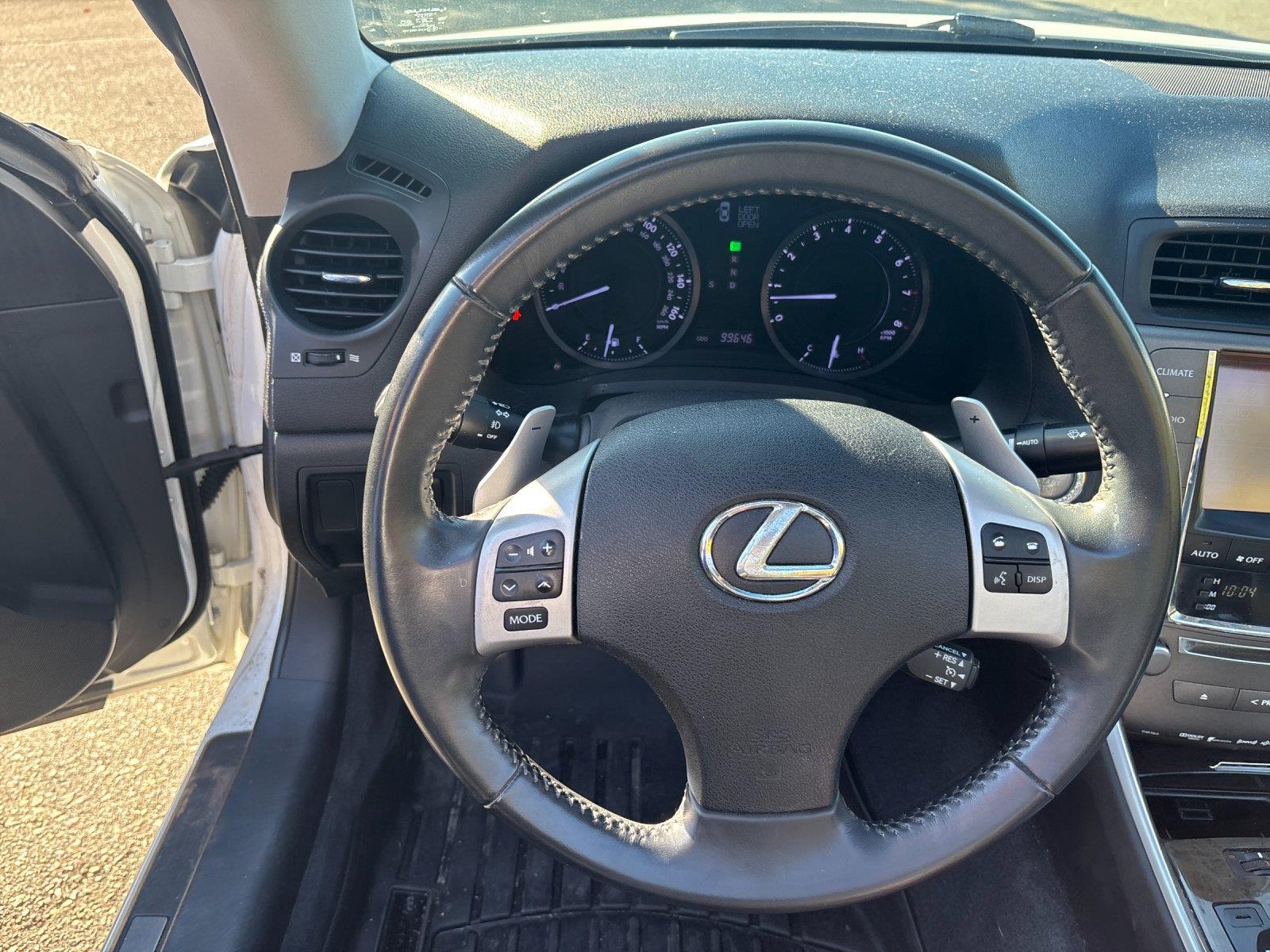Used 2013 Starfire Pearl Lexus Base image 18