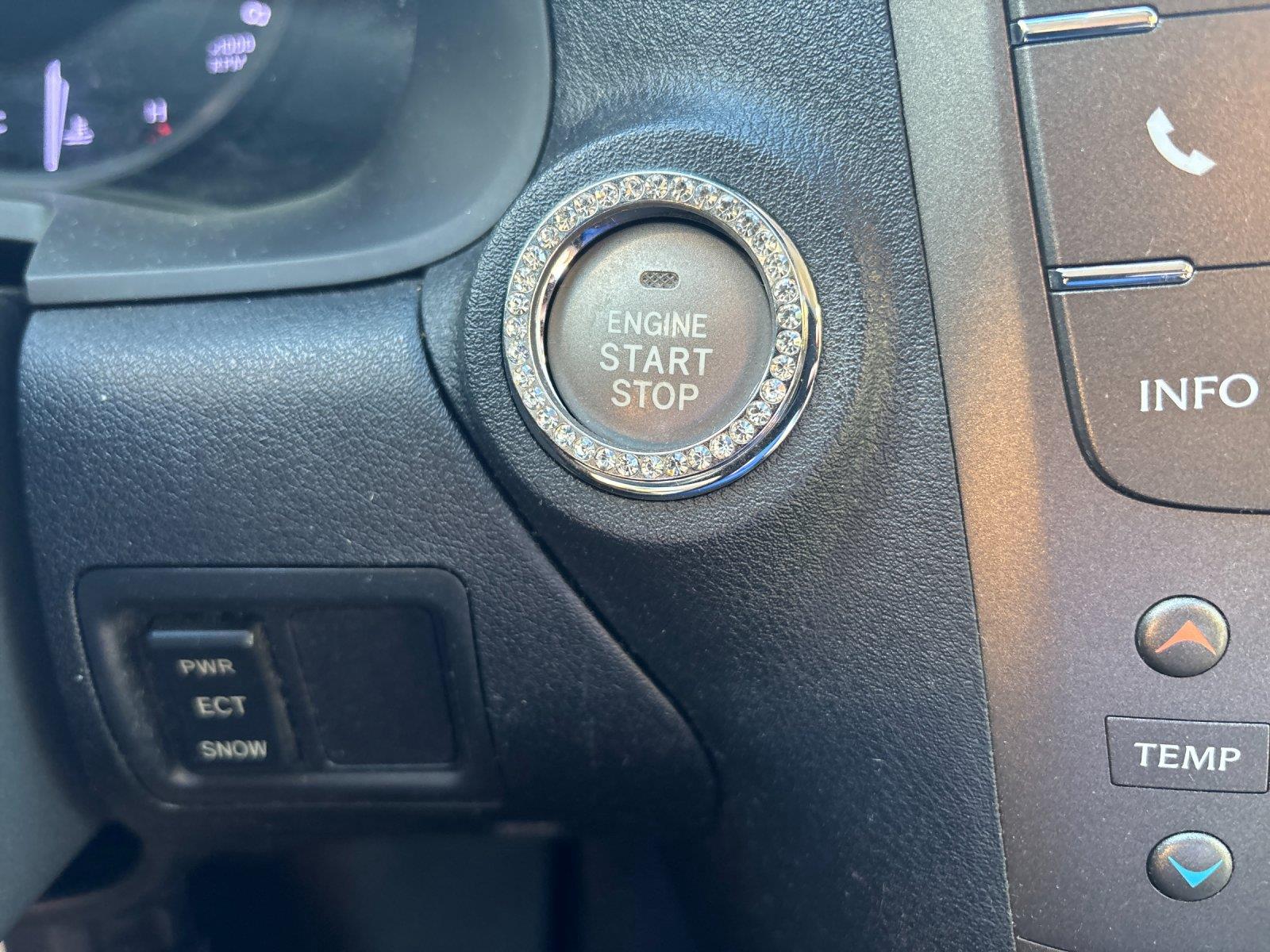 Used 2013 Starfire Pearl Lexus Base image 23