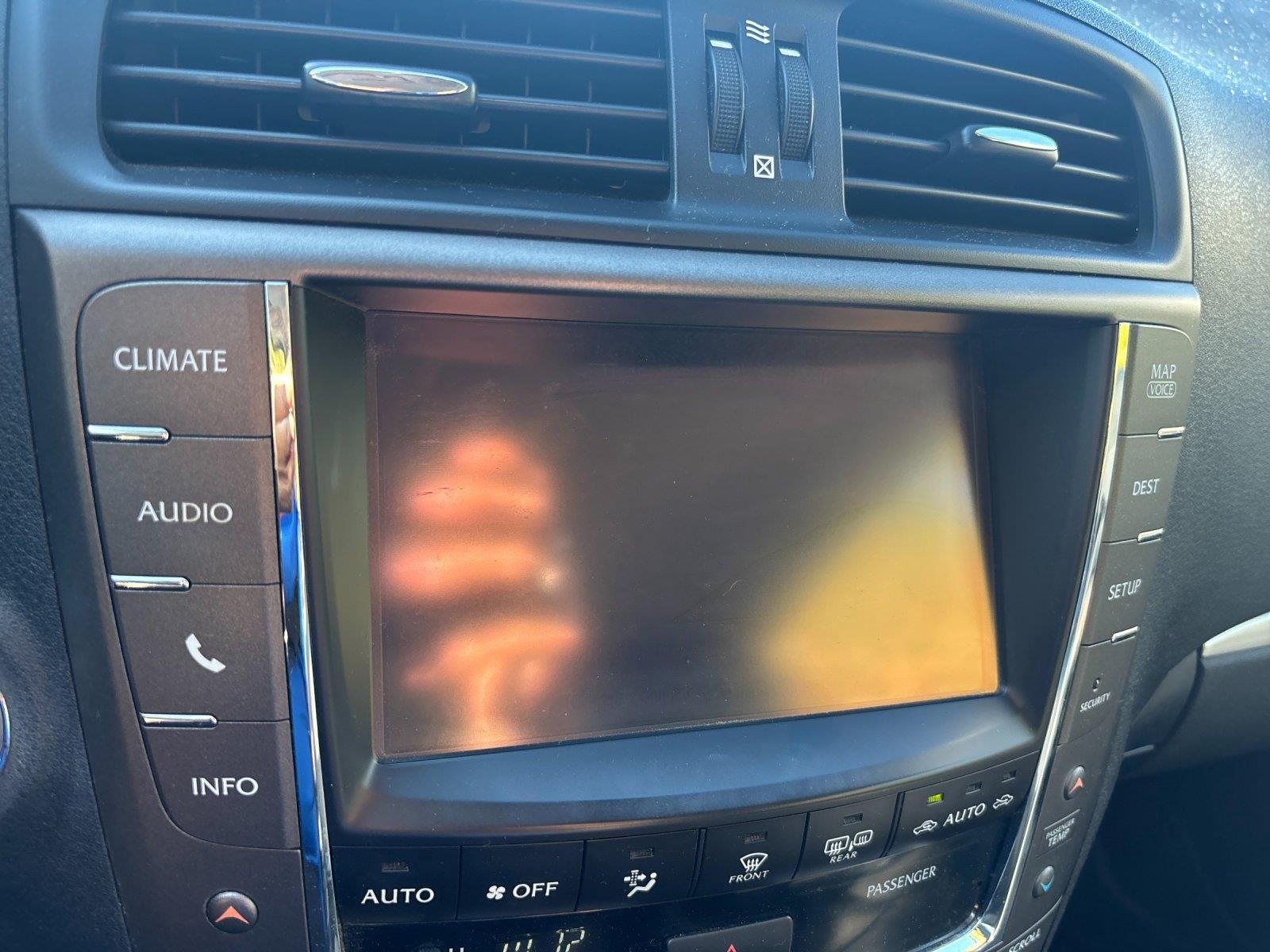 Used 2013 Starfire Pearl Lexus Base image 26