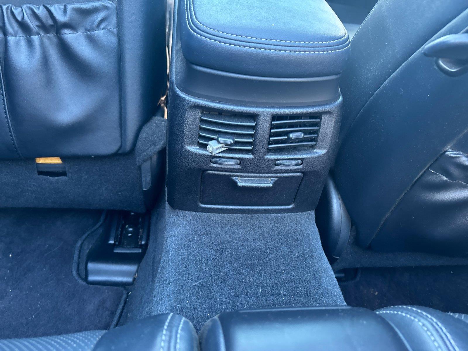 Used 2013 Starfire Pearl Lexus Base image 33
