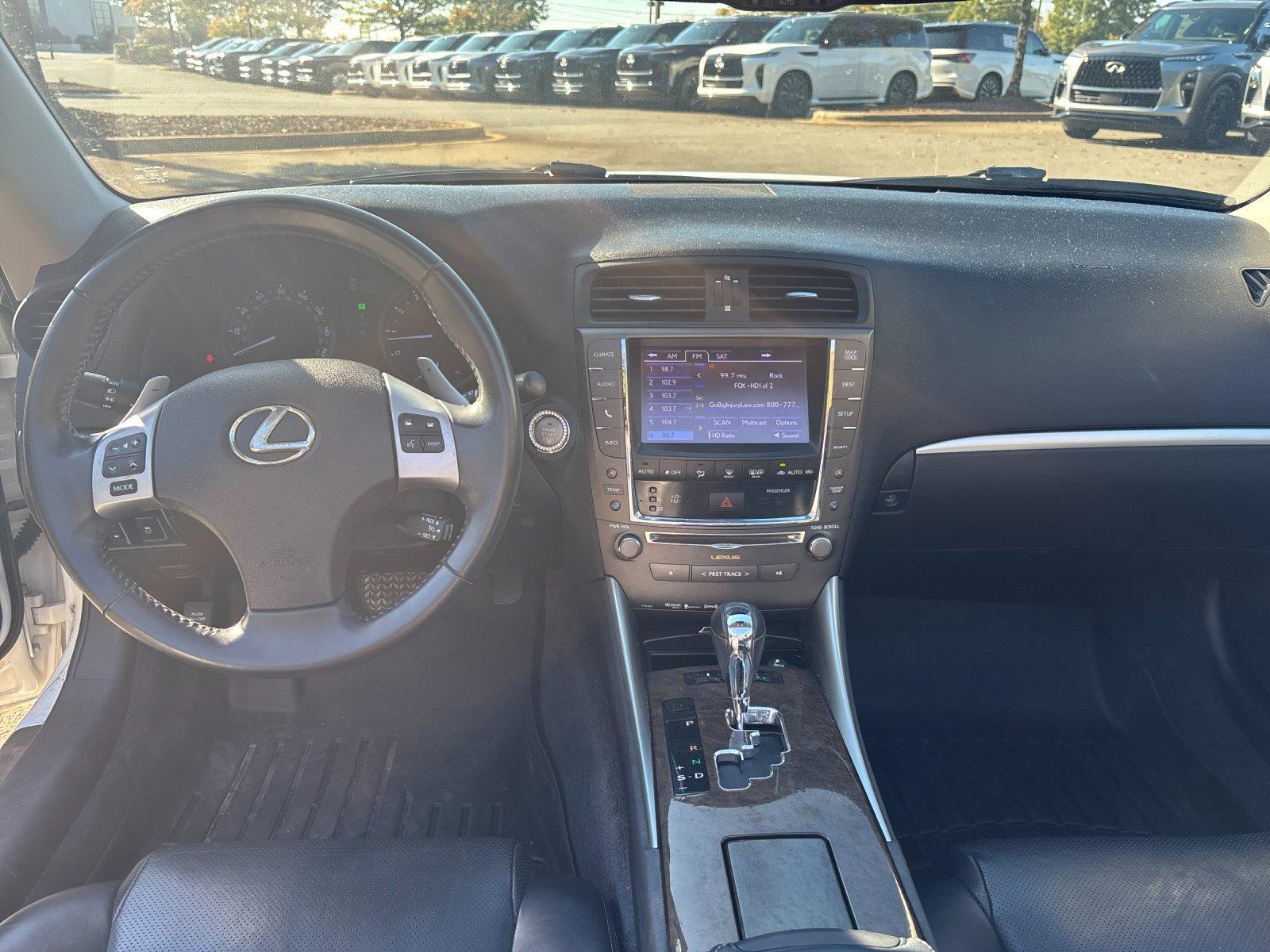 Used 2013 Starfire Pearl Lexus Base image 34