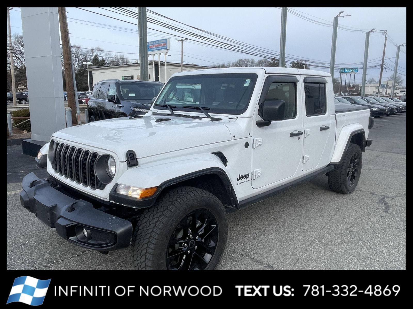 2025 Jeep Gladiator NightHawk Crew Cab 4WD