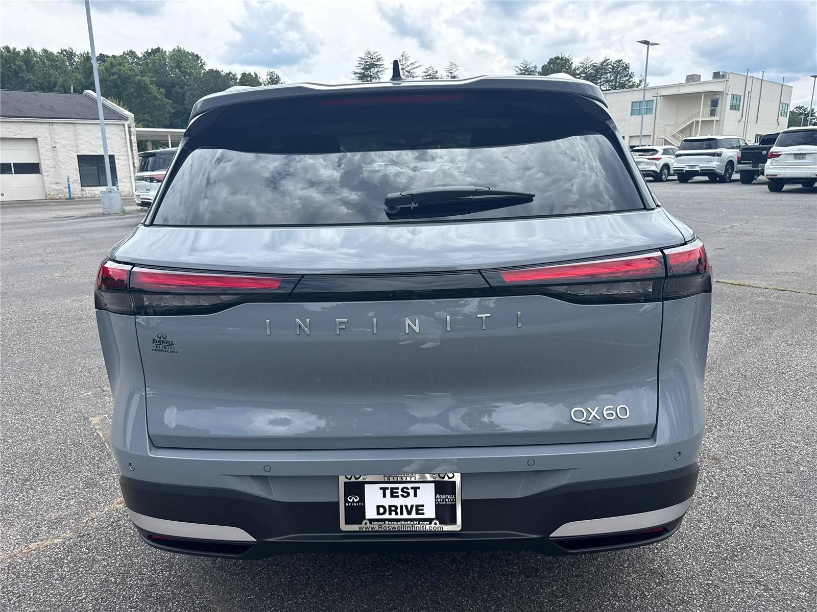 View vehicle photo 7