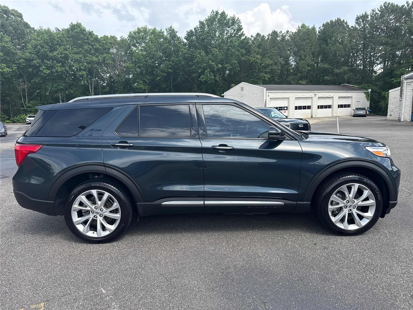 View vehicle photo 5