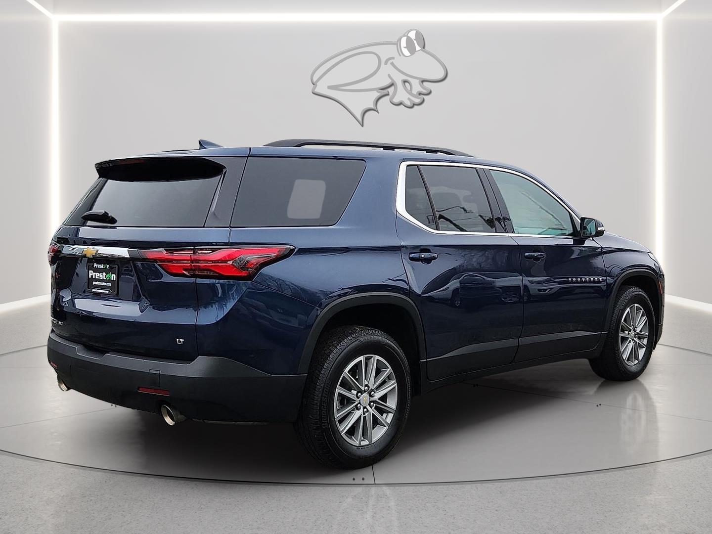 View vehicle photo 4